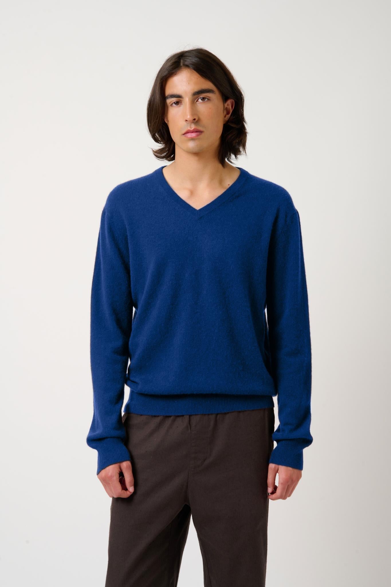 AGEL v-neck sweater ultramarine 100% cashmere