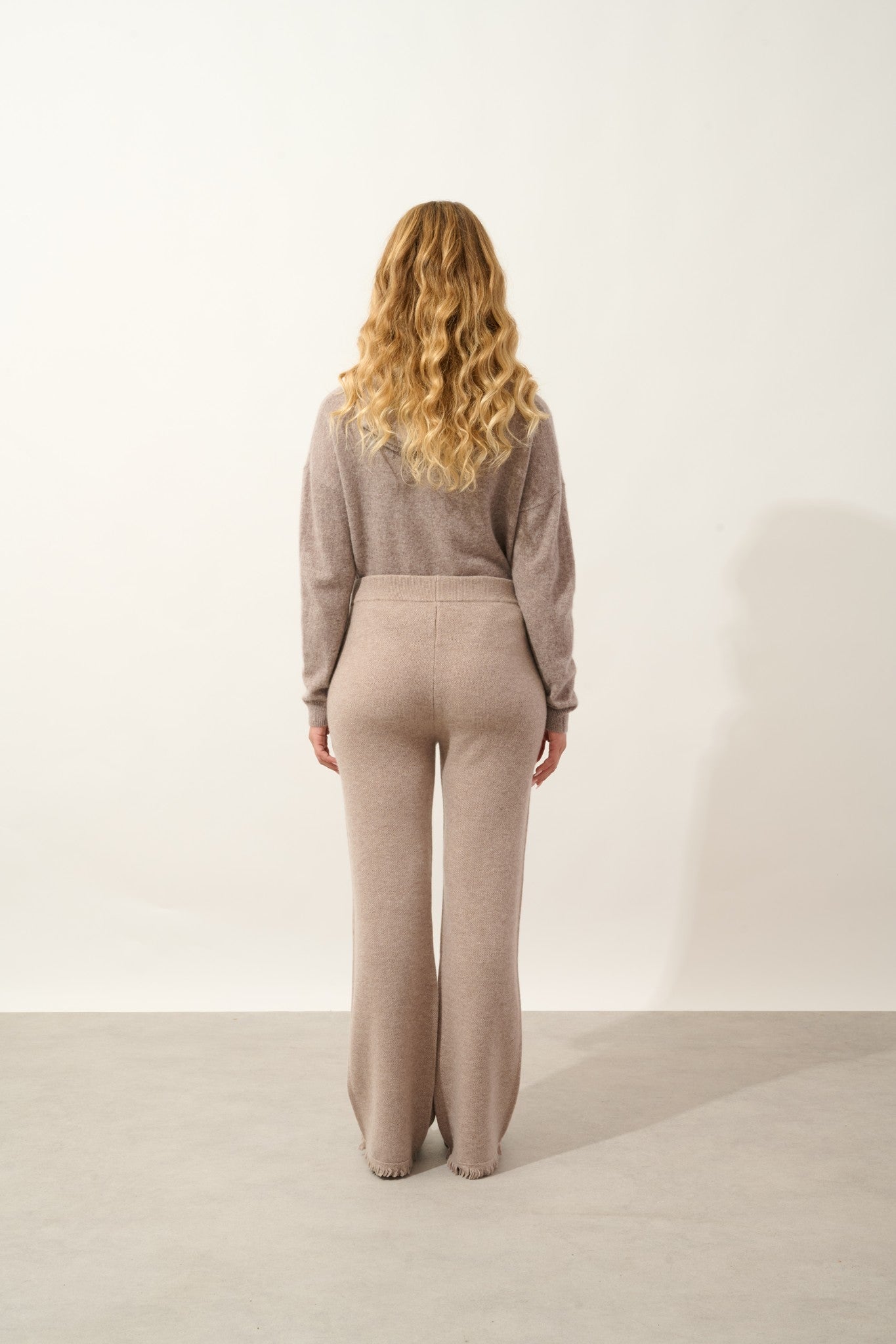 angustia pantalon évasé taupe clair chiné 100% cachemire