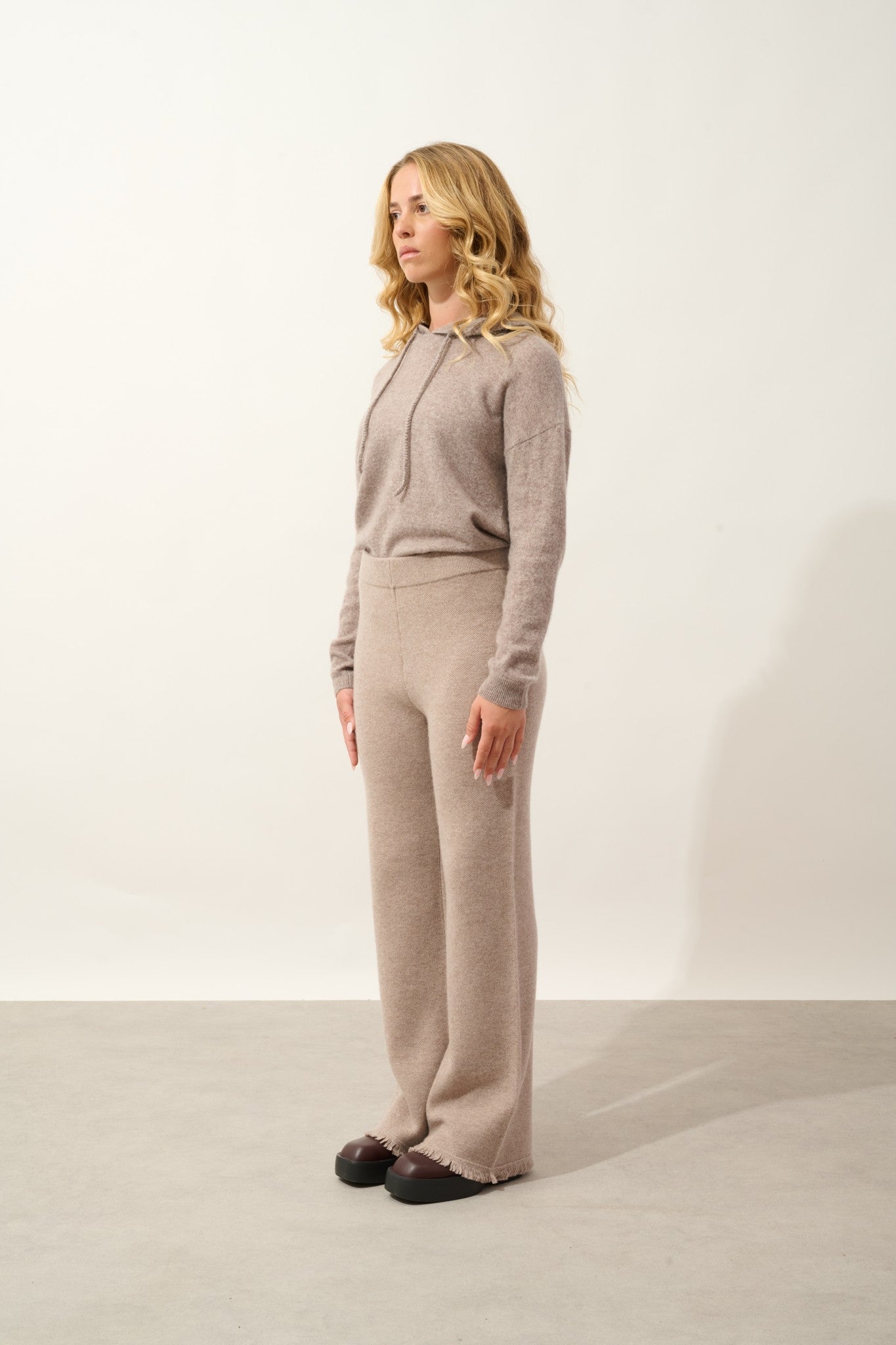 angustia pantalon évasé taupe clair chiné 100% cachemire