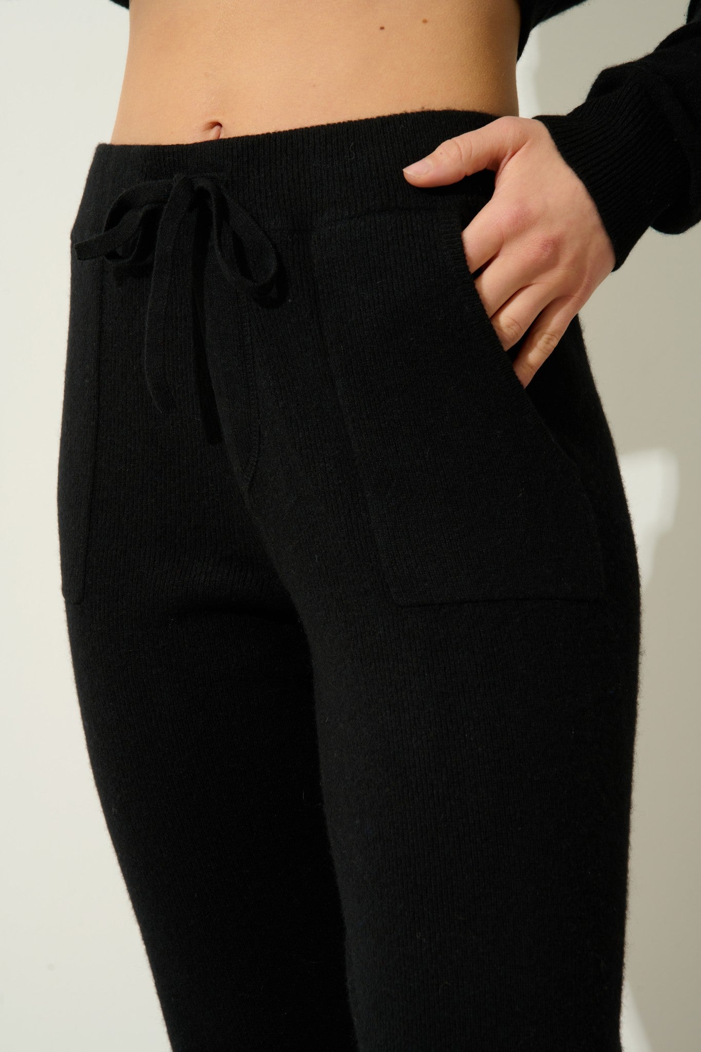 anika jogging noir 100% cachemire