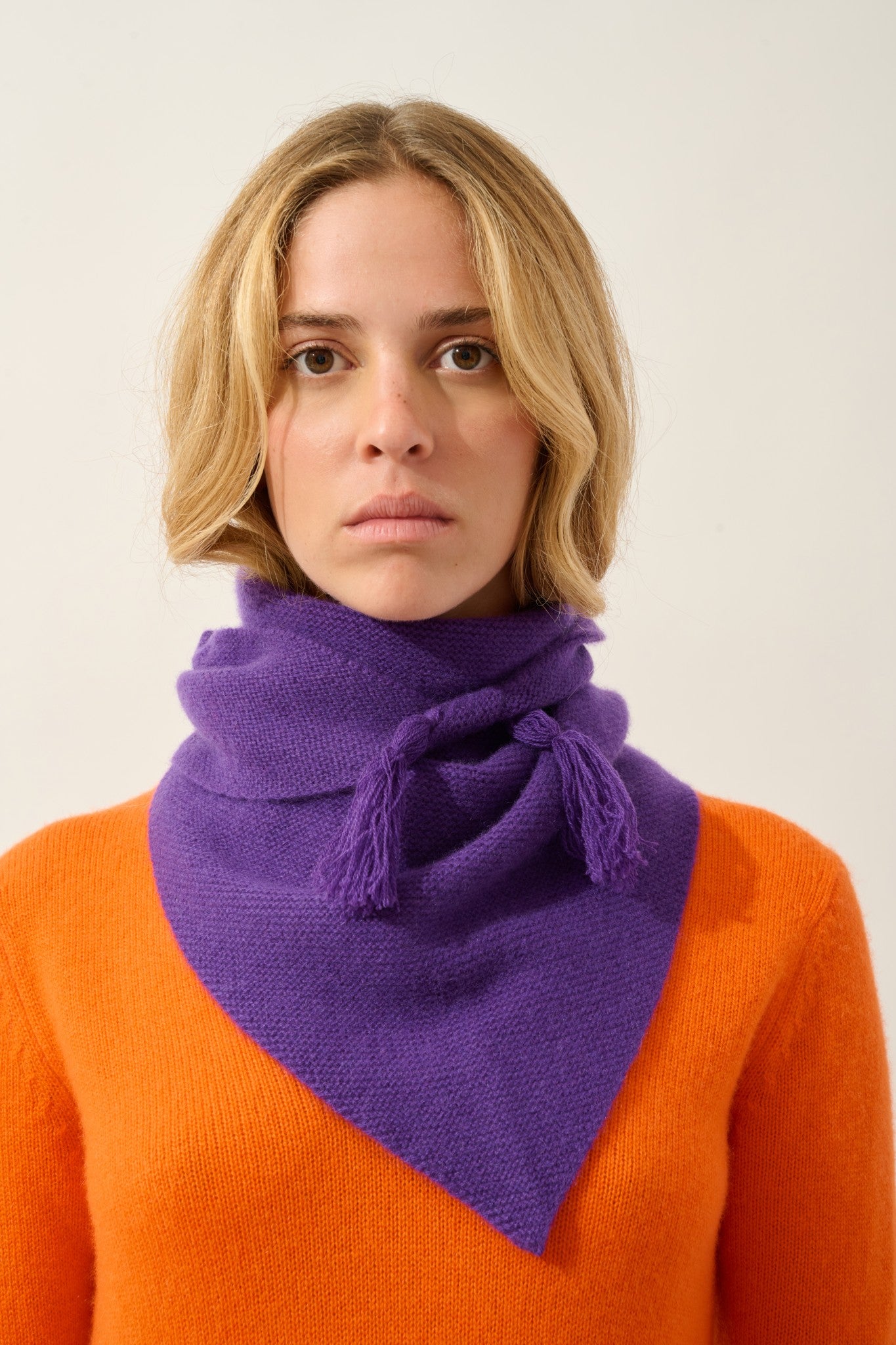 arelis écharpe triangle avec franges 4 fils violette 100% cachemire