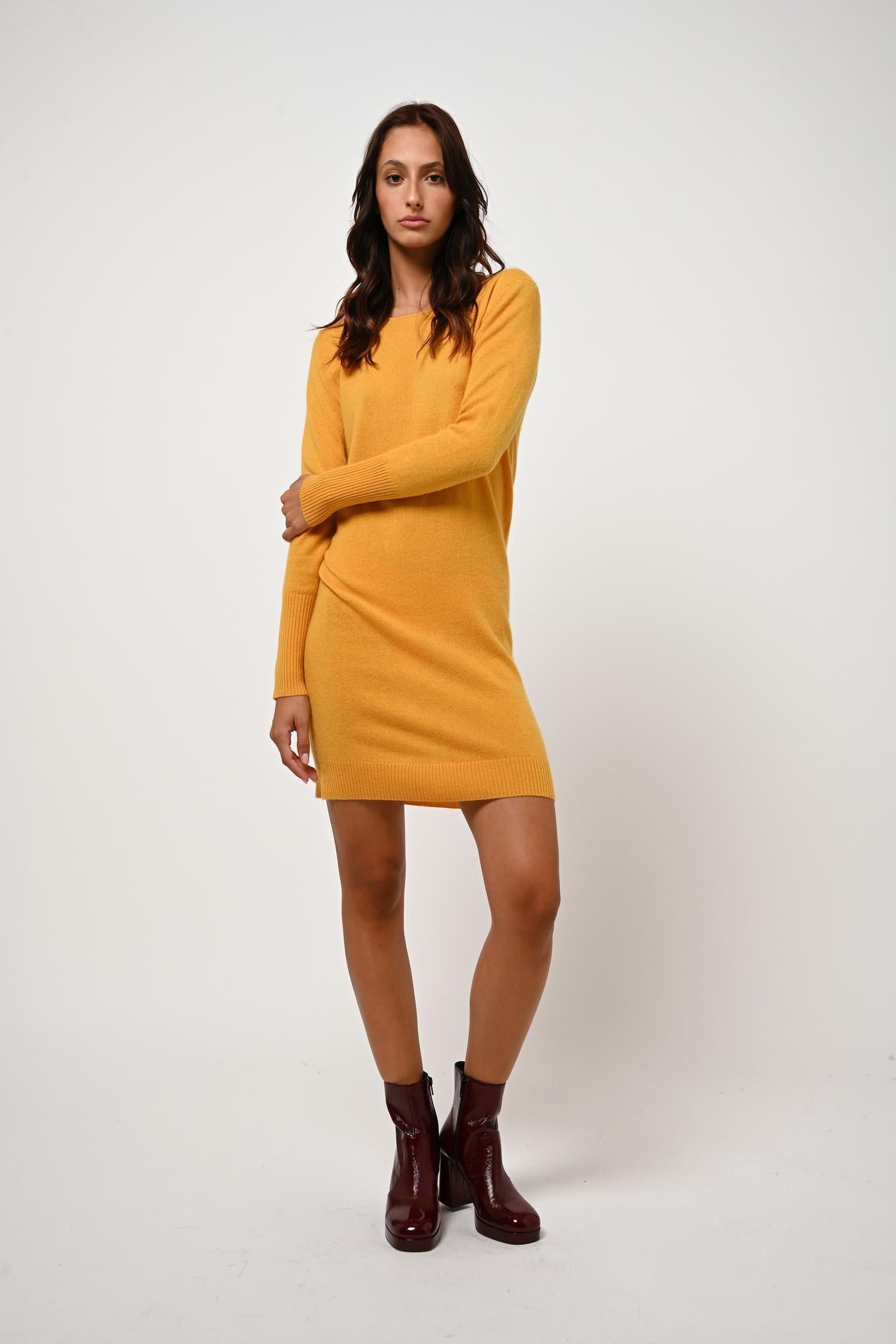 ARMET 100% cashmere turmeric round-neck dress