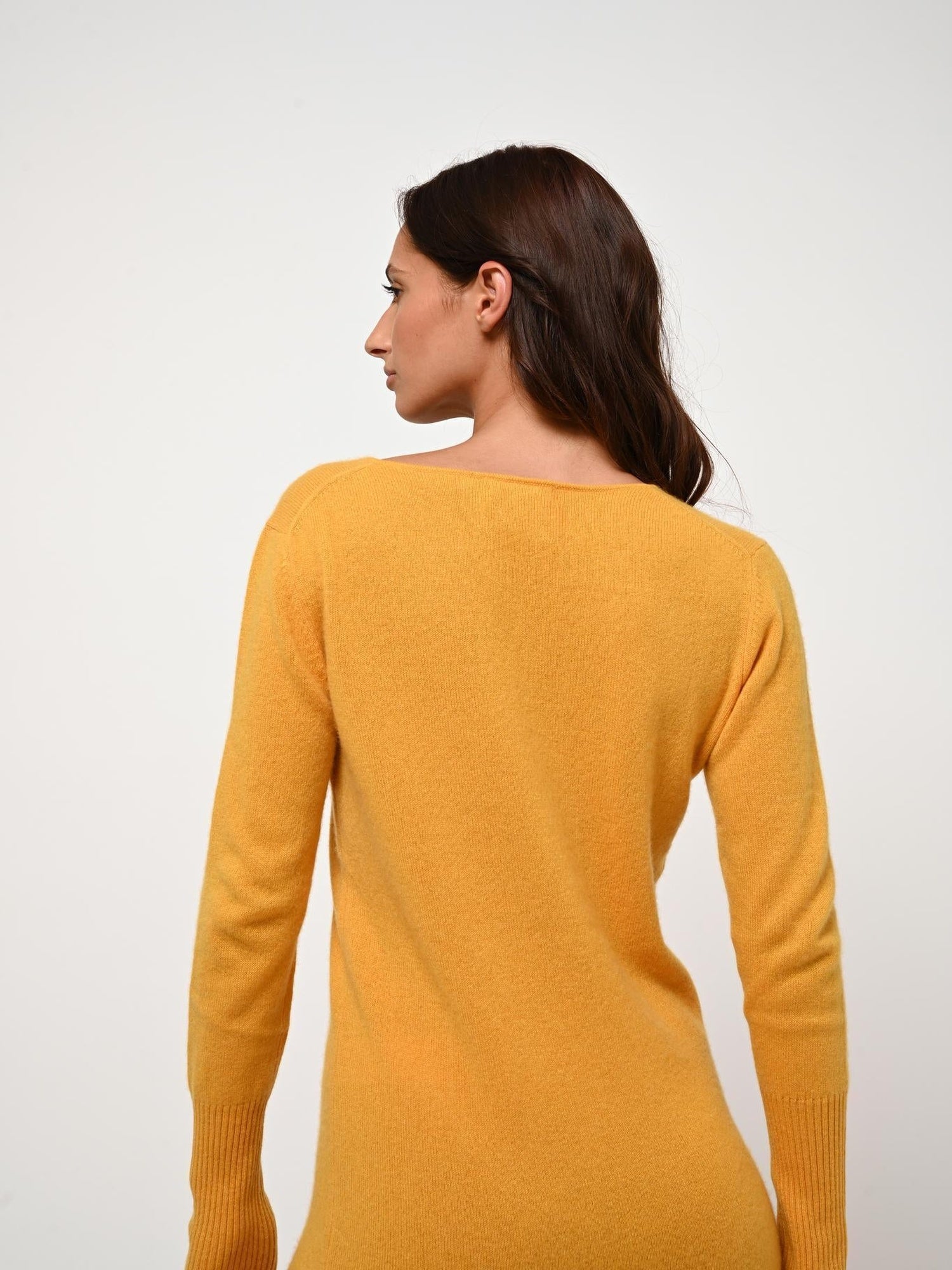 ARMET 100% cashmere turmeric round-neck dress