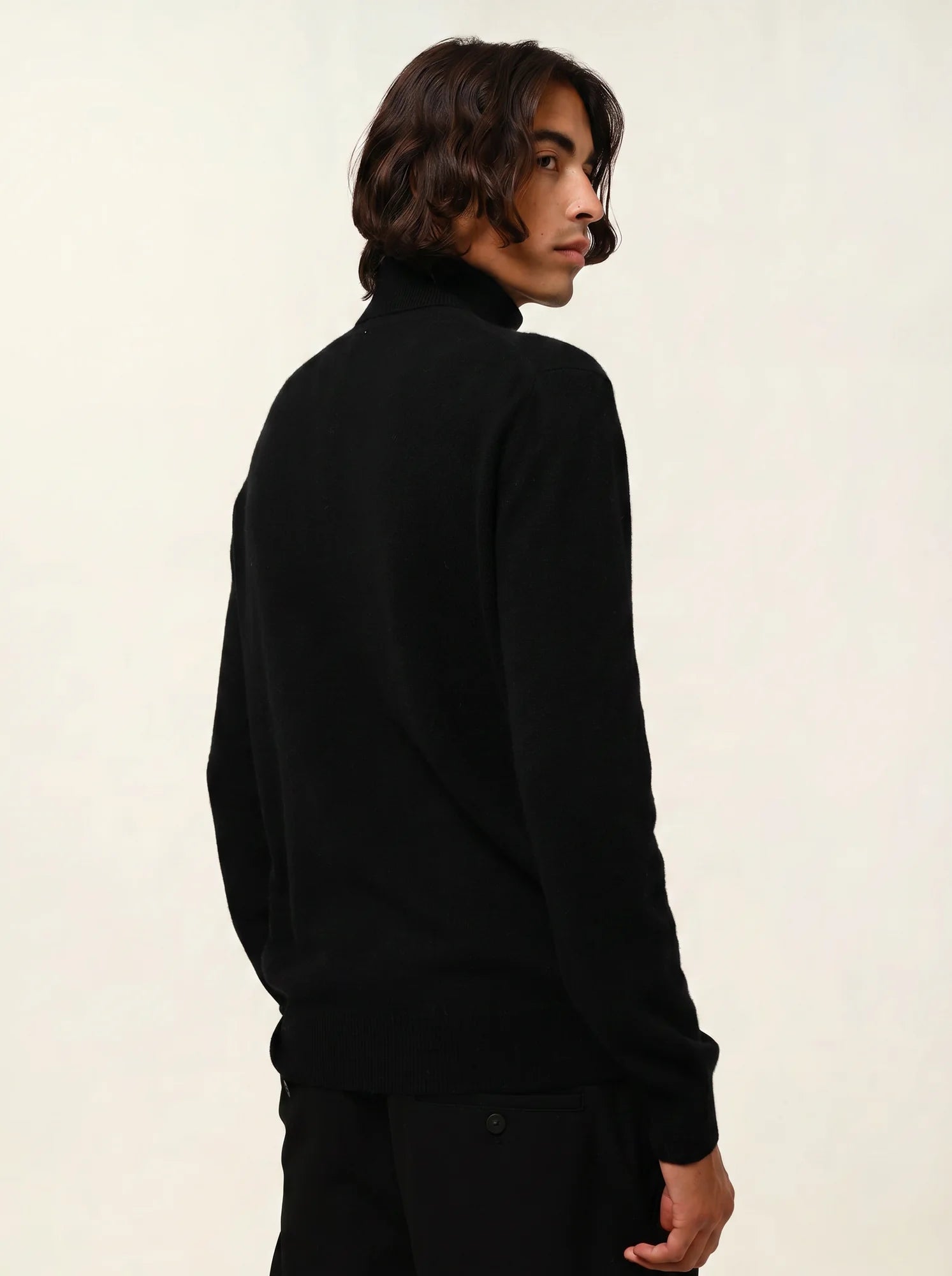 BANGE pull col roulé noir