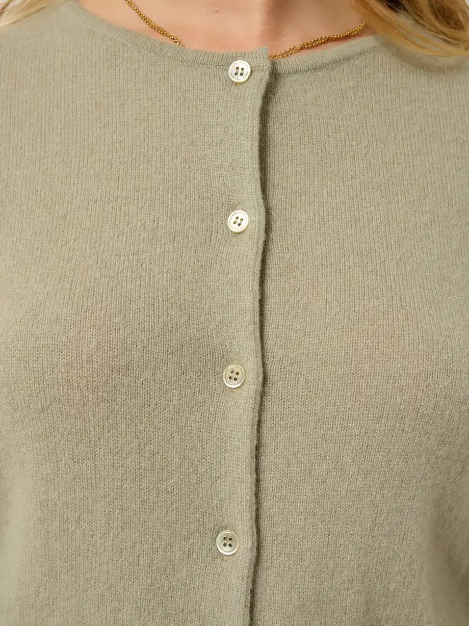 CARON Strickjacke Rundhalsausschnitt Oliv