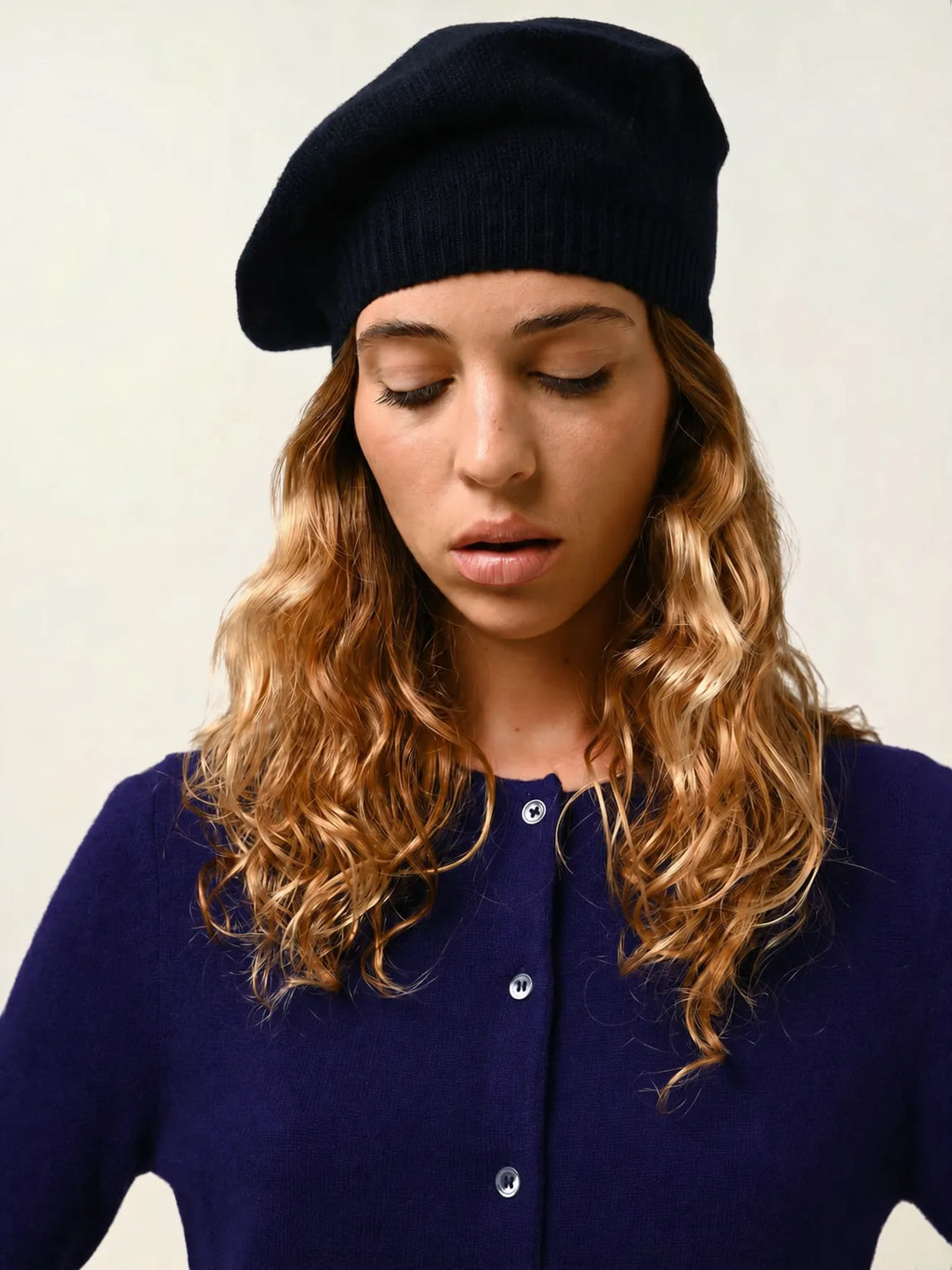 CARON Strickjacke Rundhalsausschnitt Violett