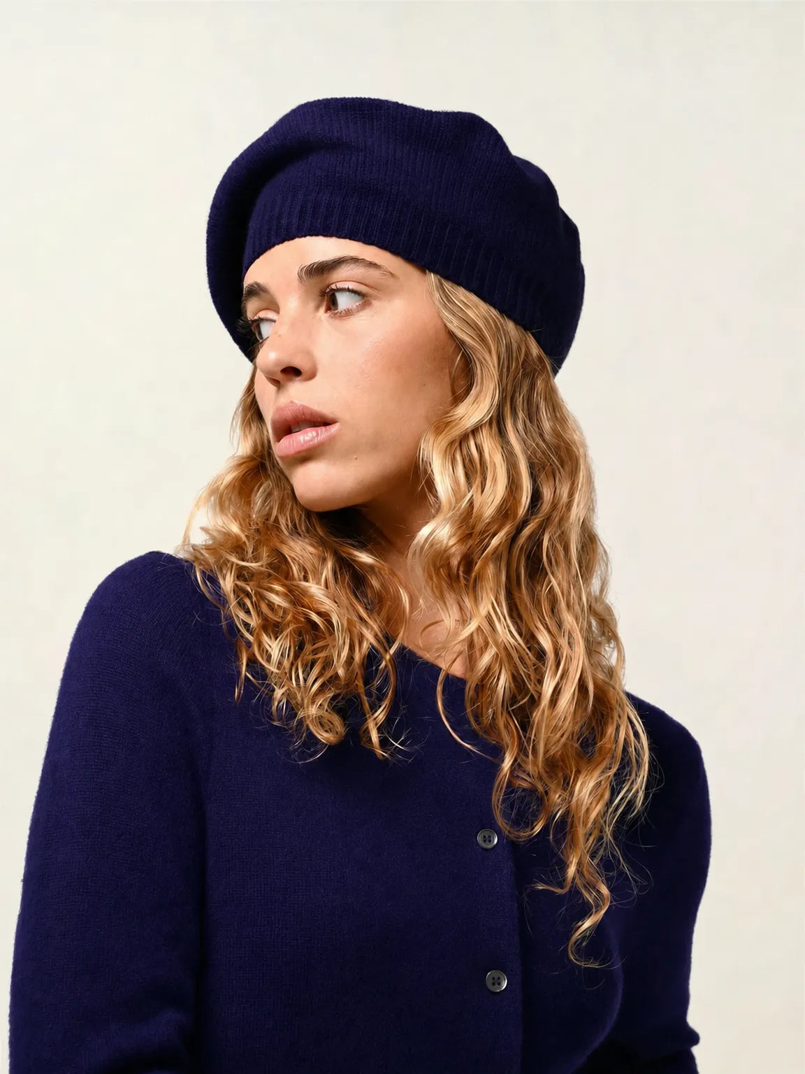 CARON Strickjacke Rundhalsausschnitt Violett