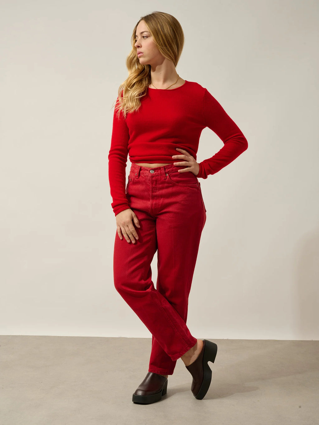 EPÉNA pull col rond rouge