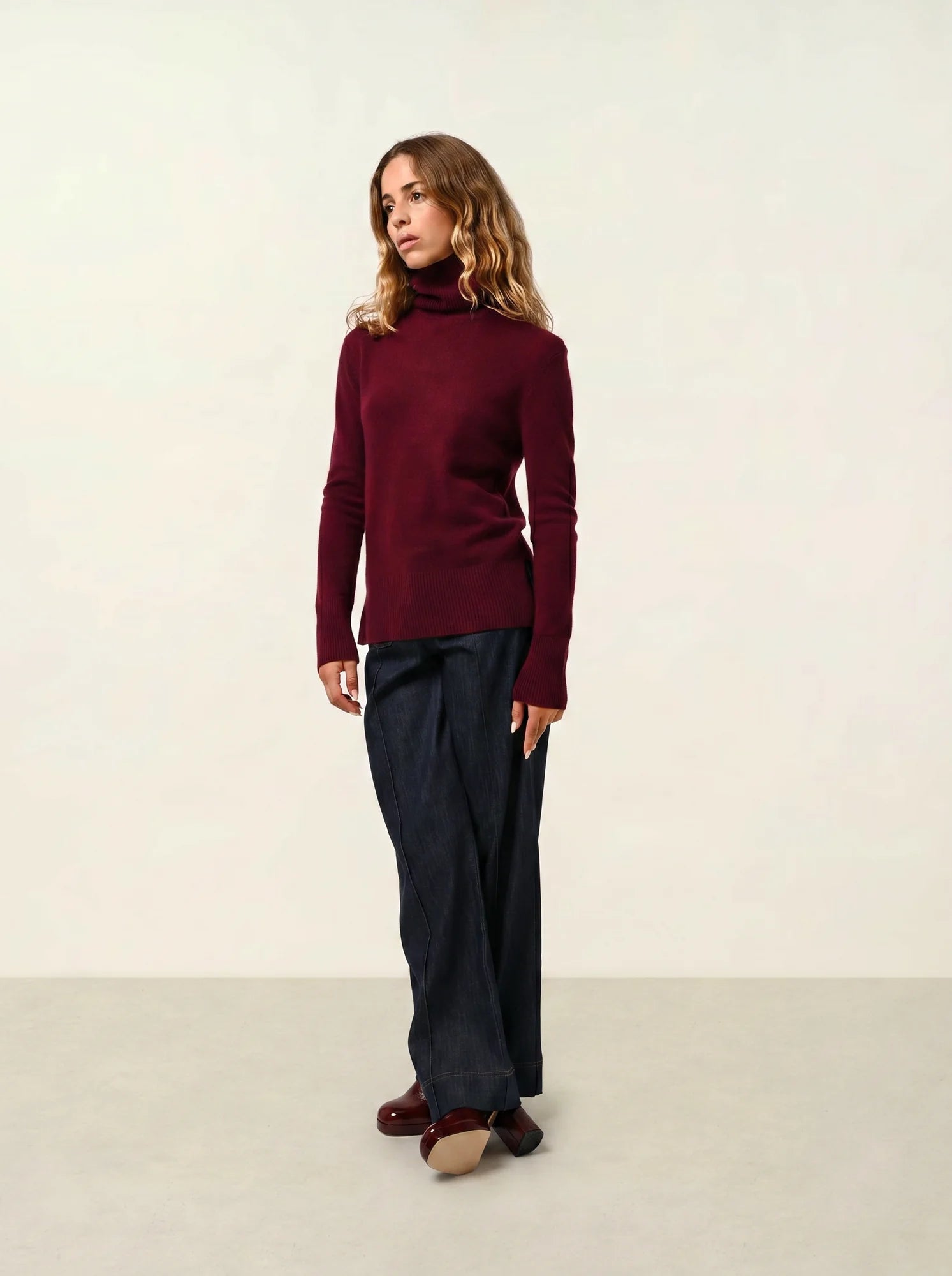 FORNET pull col roulé bordeaux