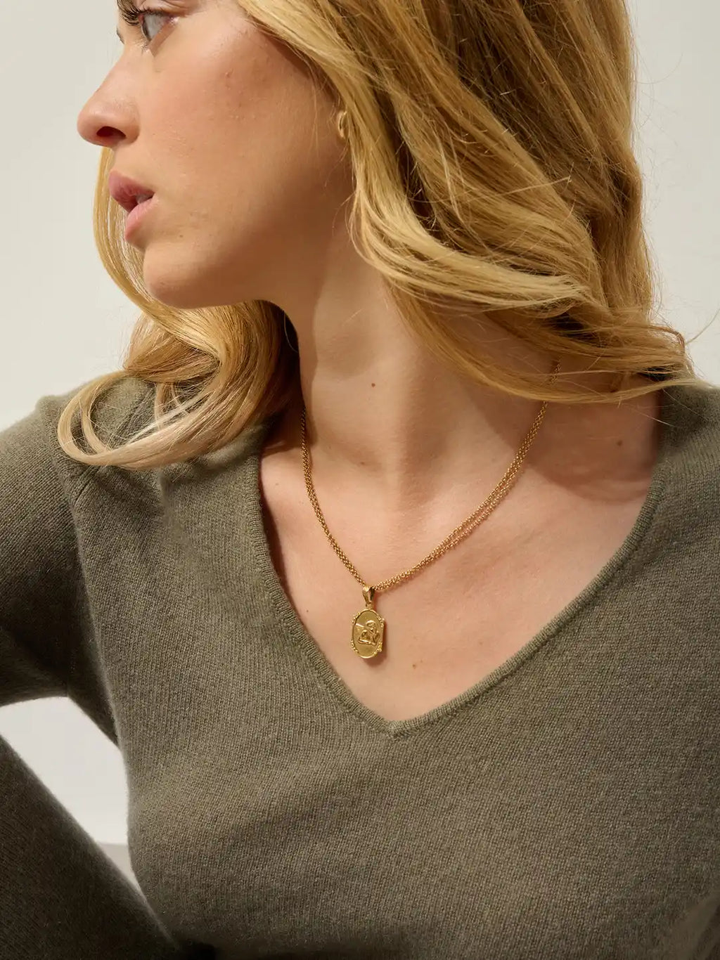 GALISE Sweater V-Neck Army Green