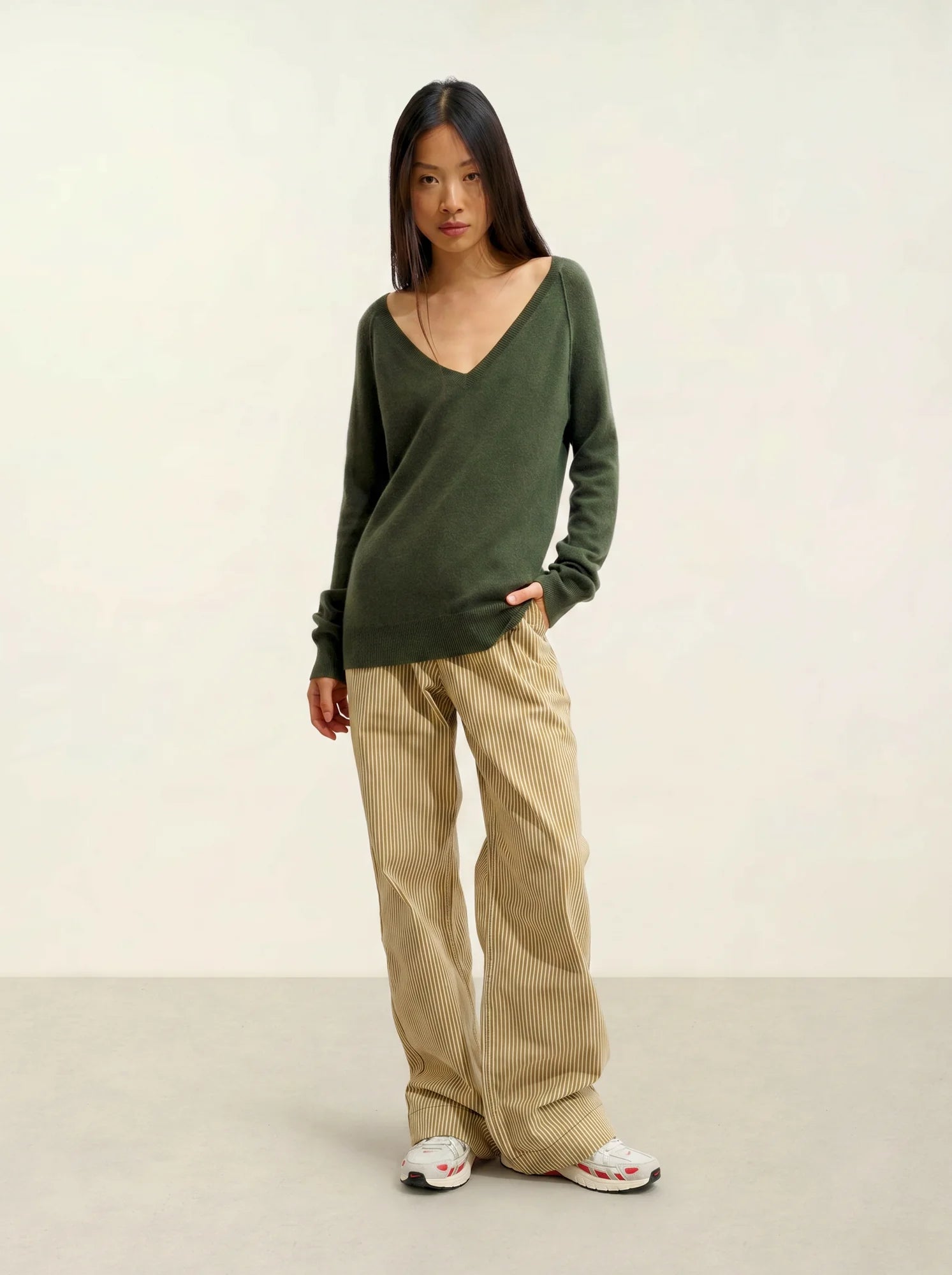 GIUSALET sweater v-neck khaki