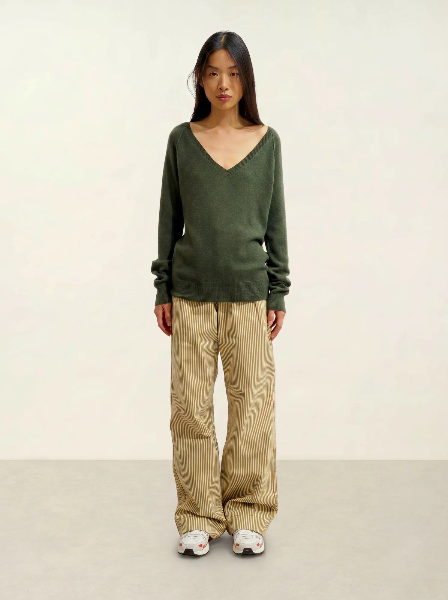 GIUSALET sweater v-neck khaki