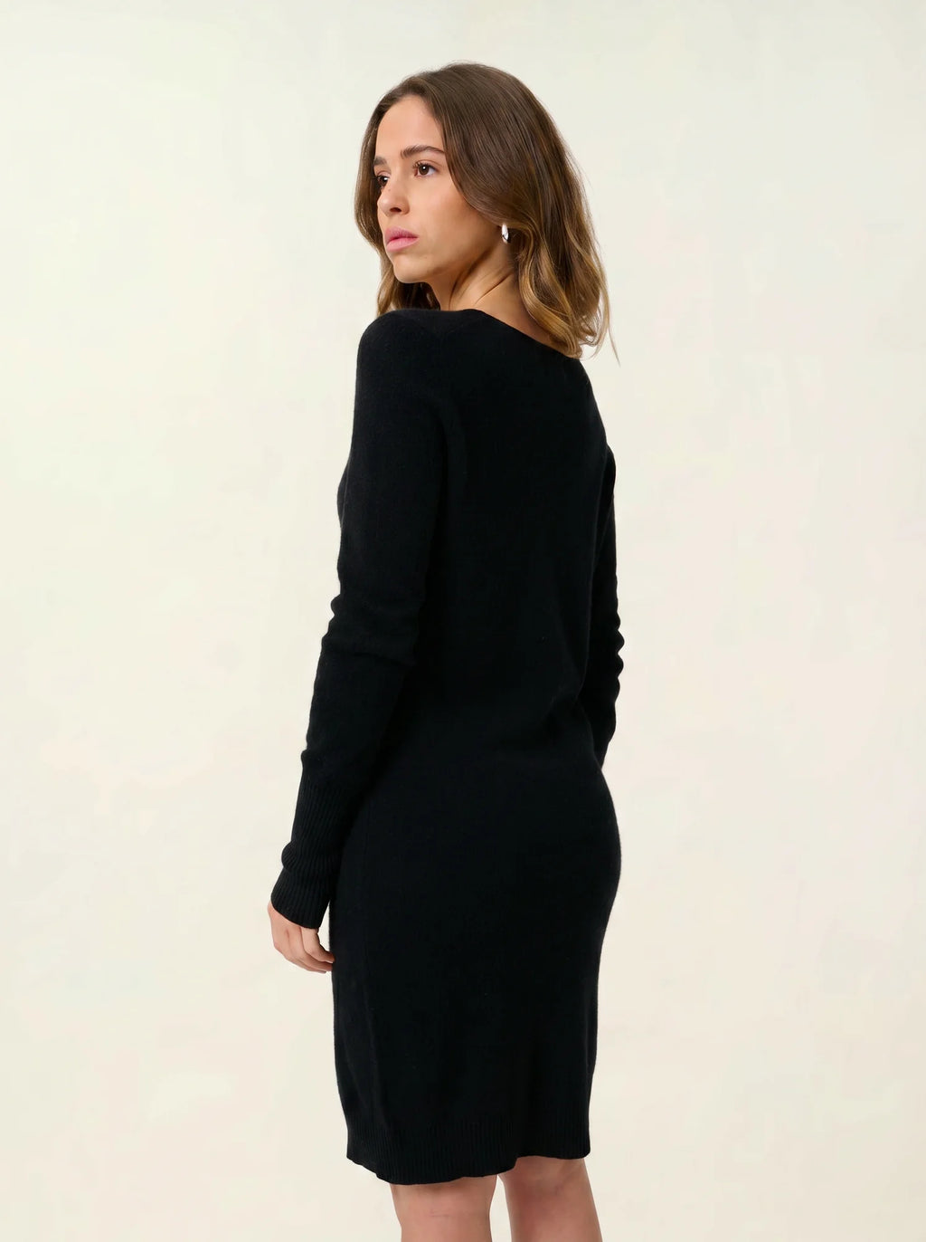 ARMET robe col rond noir