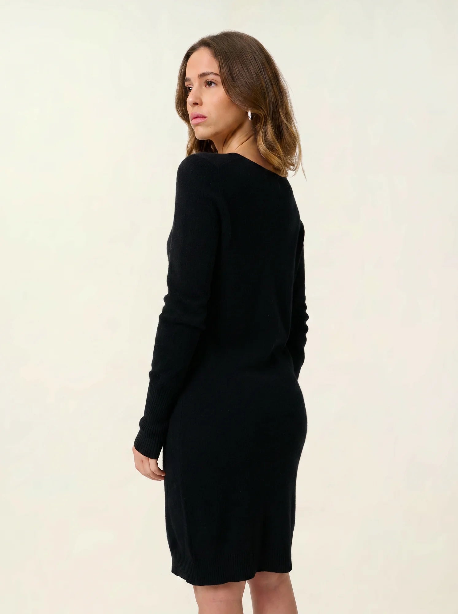 ARMET robe col rond noir