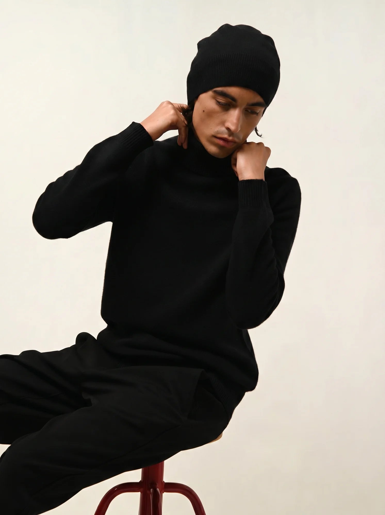 MANTI bonnet noir