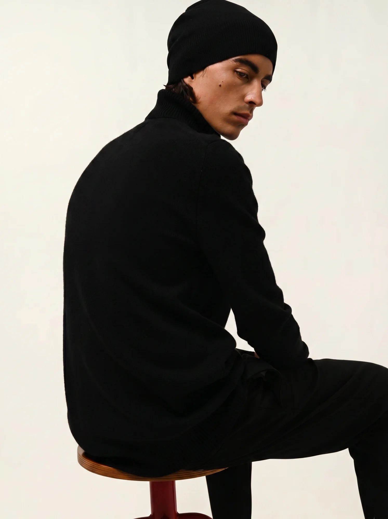 MANTI bonnet noir