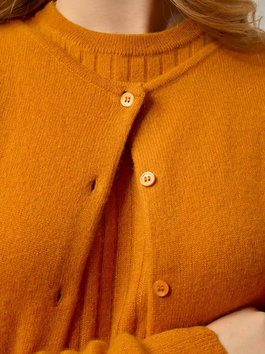 CARON Strickjacke Rundhalsausschnitt Ocker