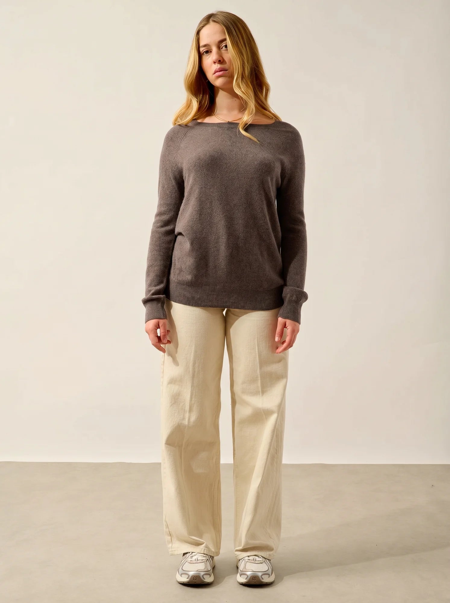 DIBONA Pullover U-Boot-Ausschnitt Tropfenausschnitt hinten Taupe meliert