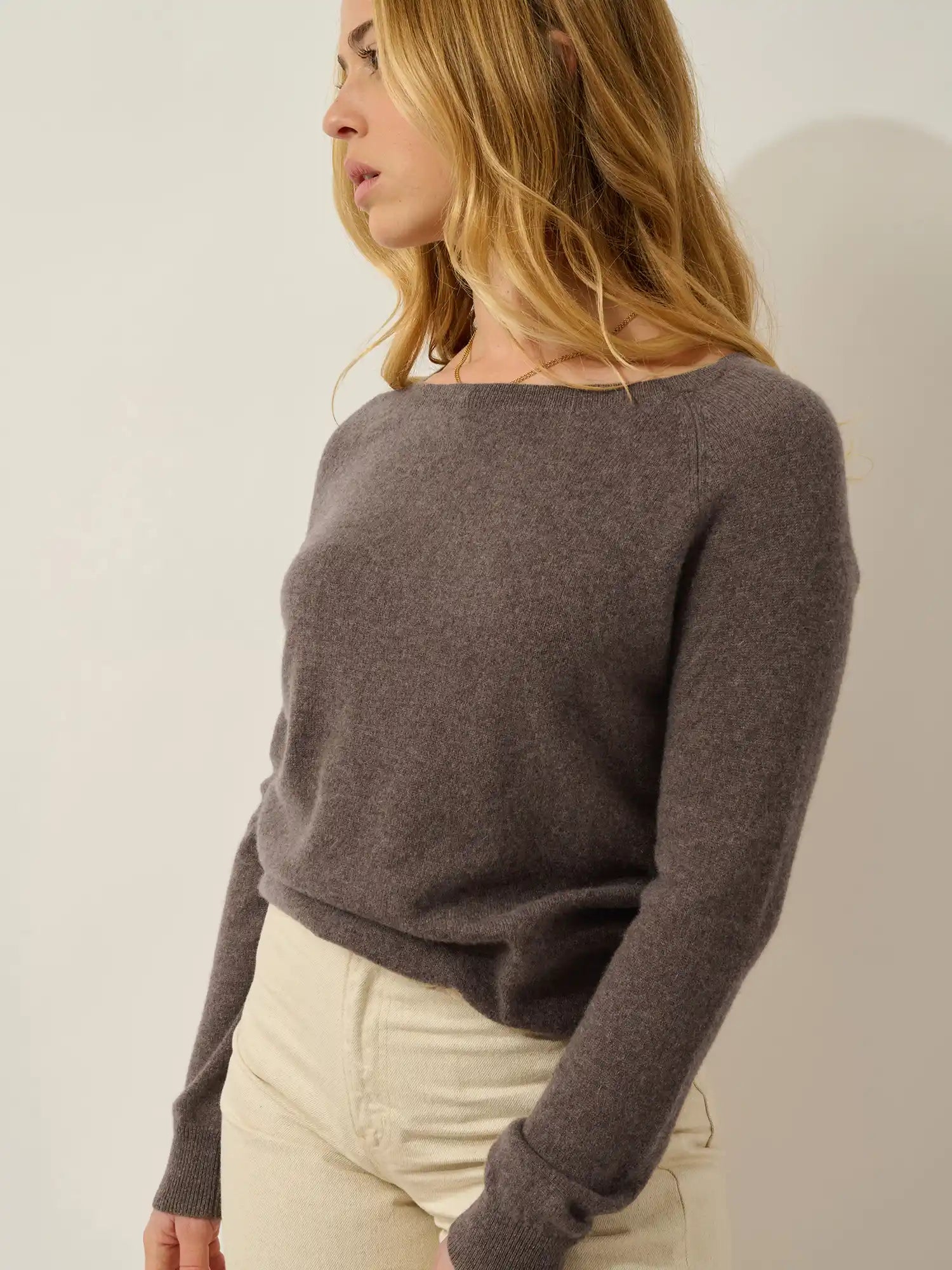 DIBONA Pullover U-Boot-Ausschnitt Tropfenausschnitt hinten Taupe meliert