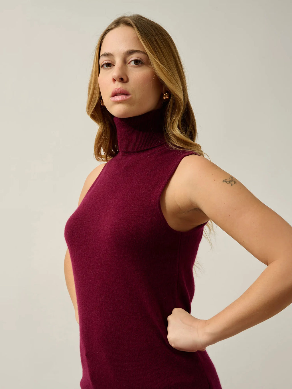 CAPUCIN pullover rollkragen ärmellos bordeaux