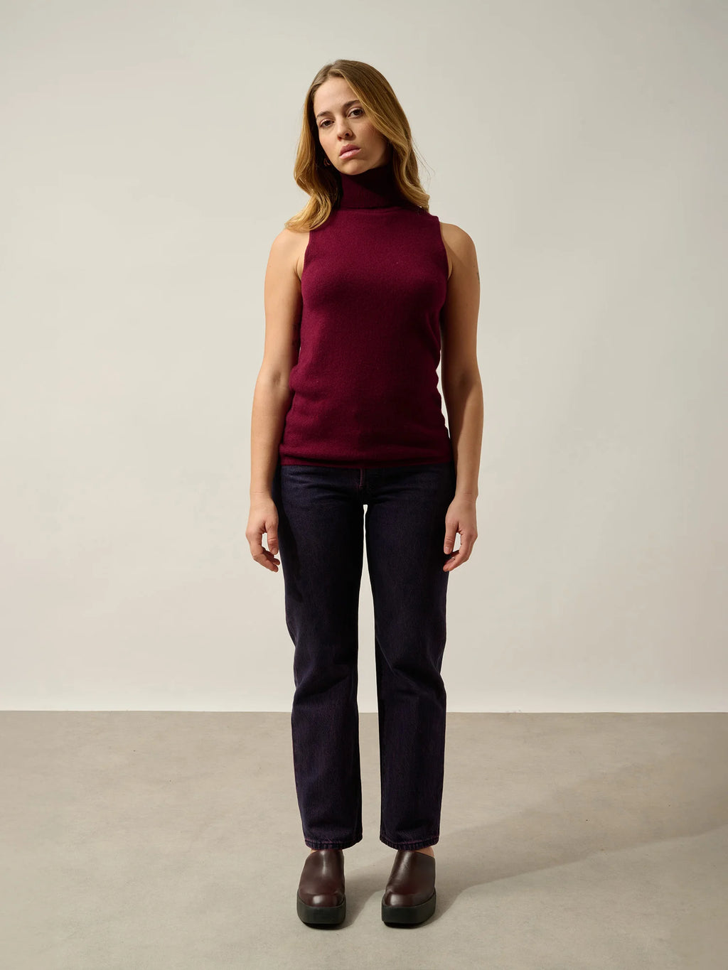CAPUCIN pullover rollkragen ärmellos bordeaux