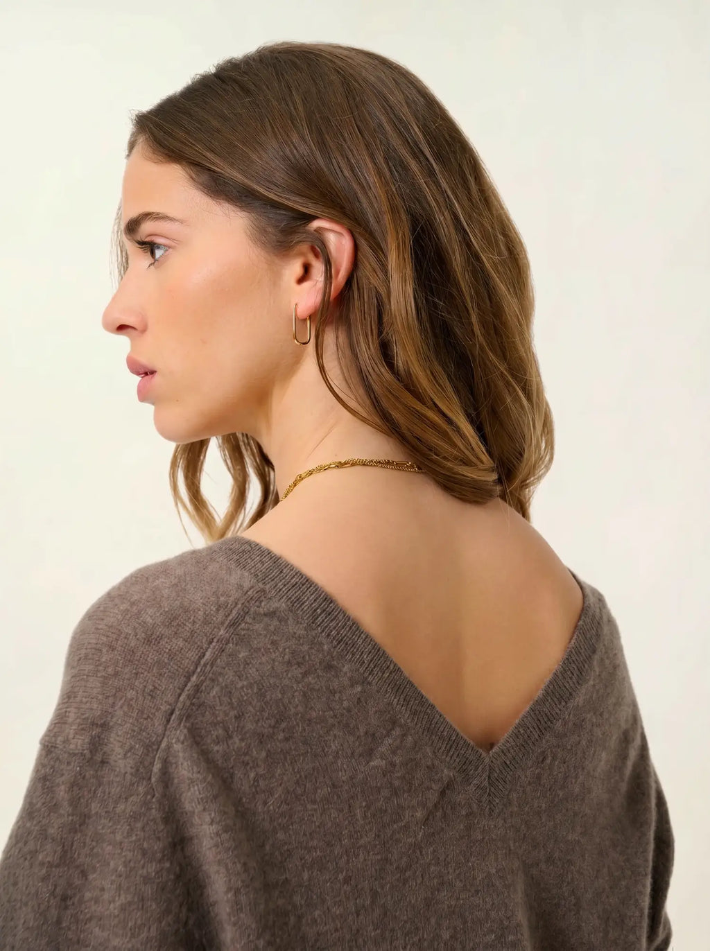 GIEGN Pullover V-Ausschnitt vorne und hinten Taupe meliert