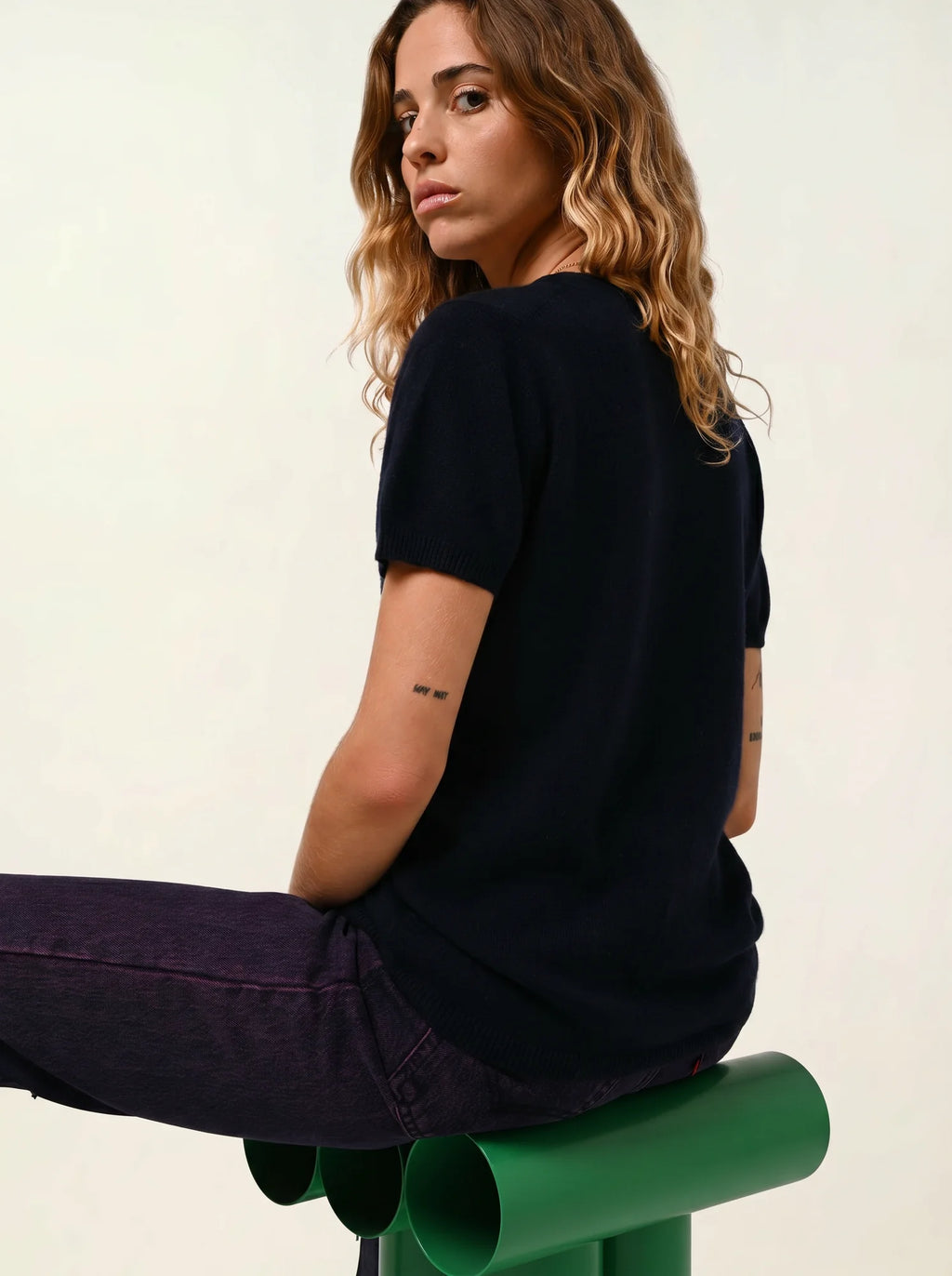 KALI t-shirt col V bleu marine