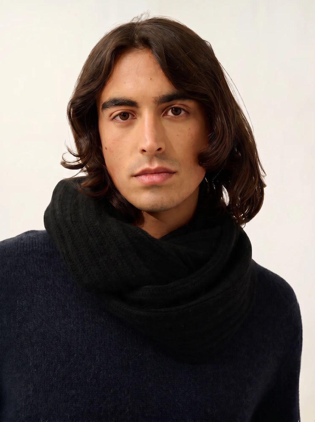 TOMMY tour de cou 4 fils noir