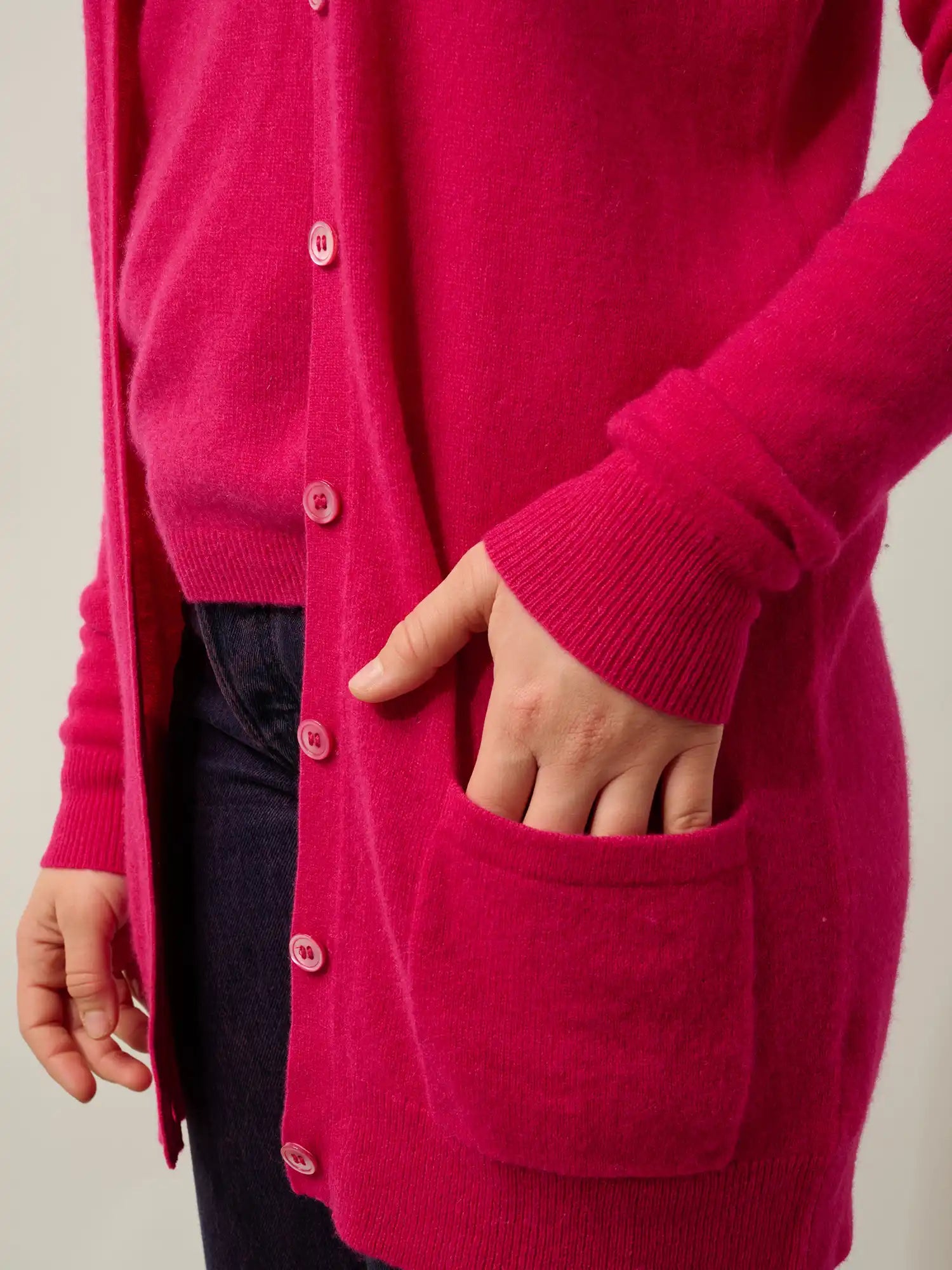 CIMET Strickjacke V-Ausschnitt Fuchsia