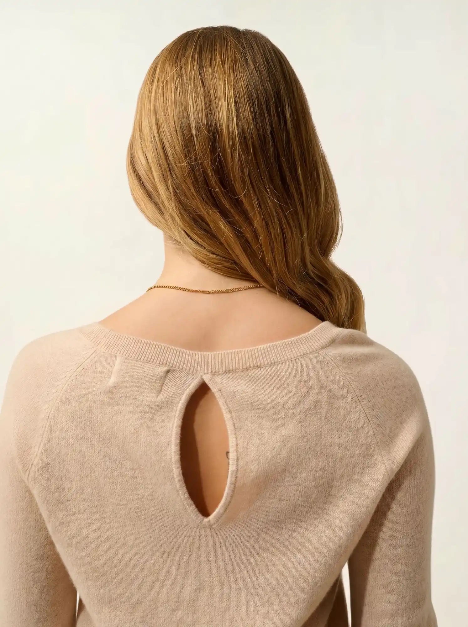 DIBONA Sweater Boat Neck Drop Back Sand