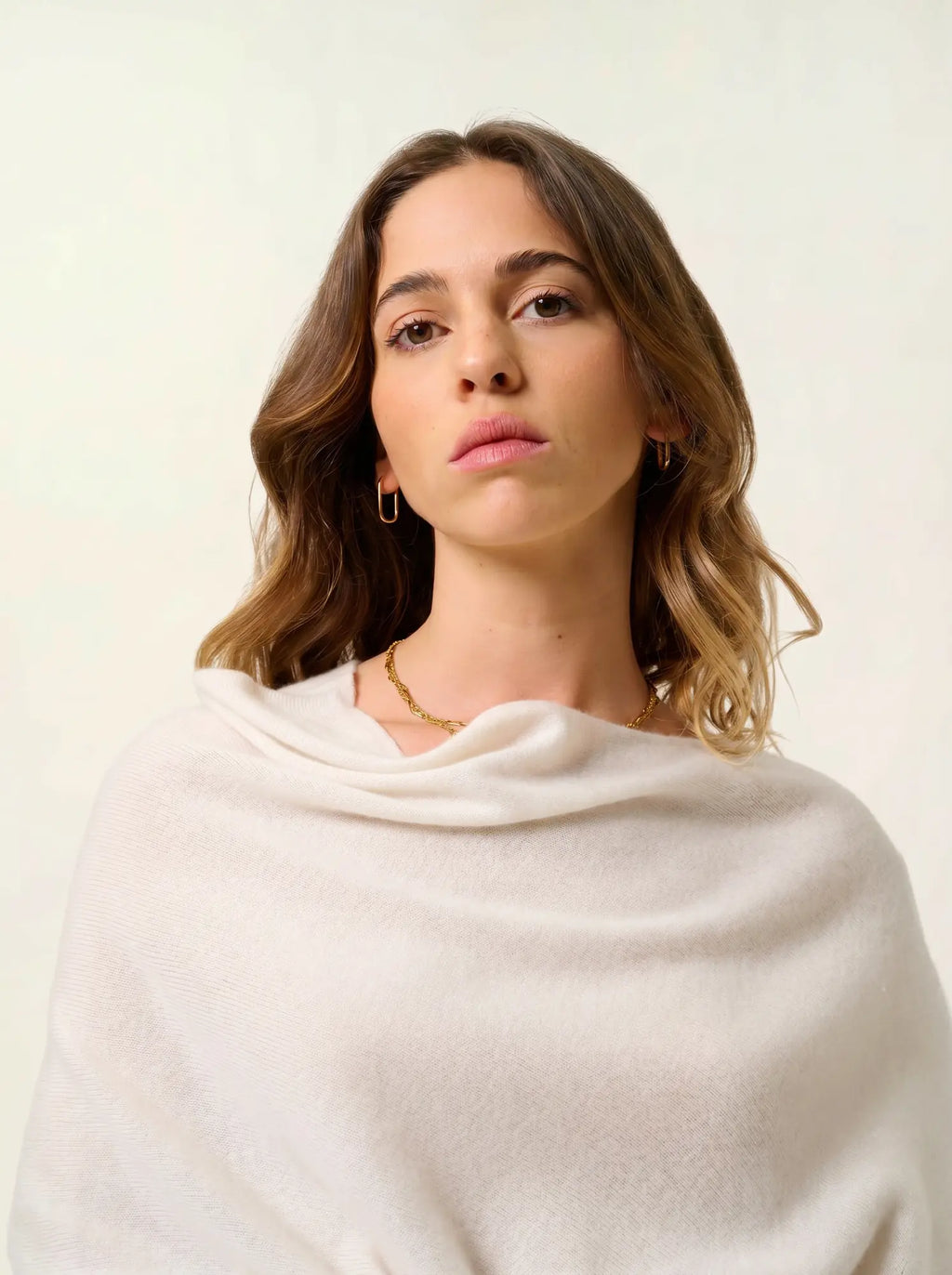 CARRA Poncho Ivory