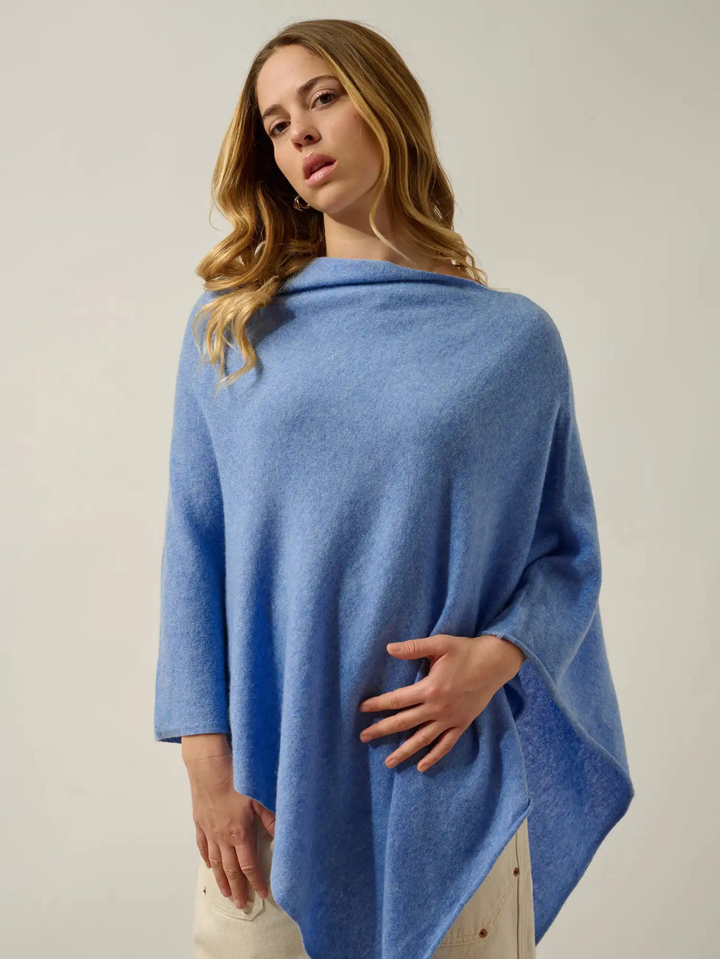 CARRA Poncho Himmelblau
