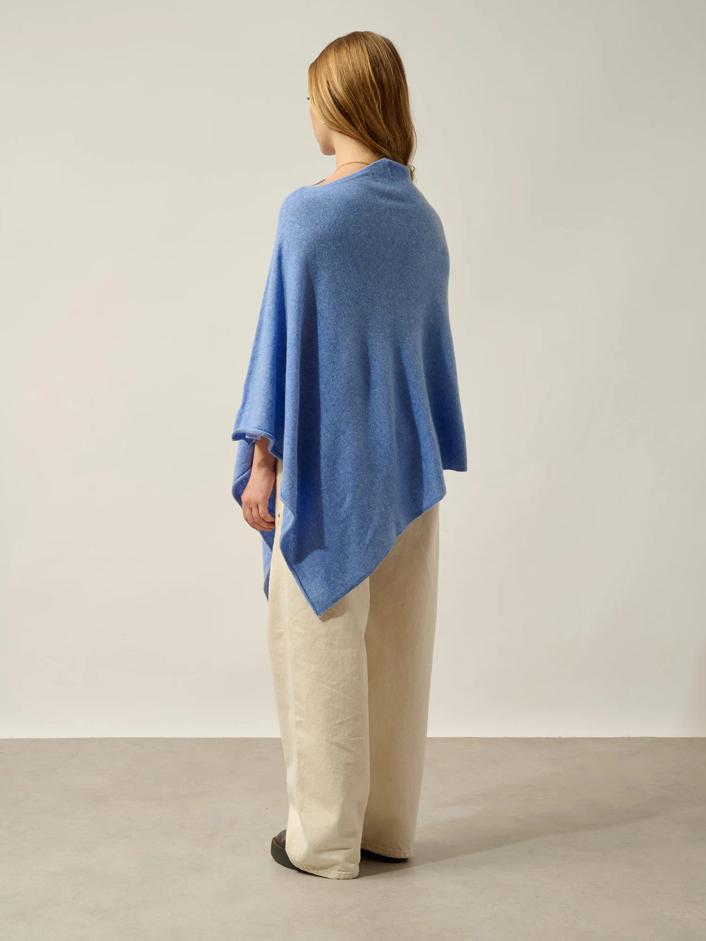 CARRA Poncho Himmelblau