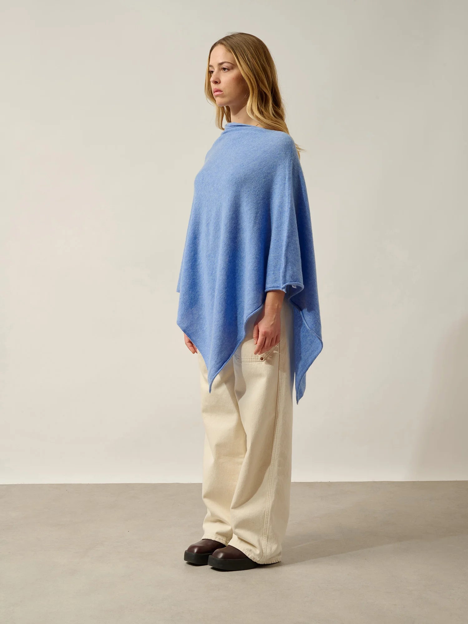 CARRA Poncho Himmelblau