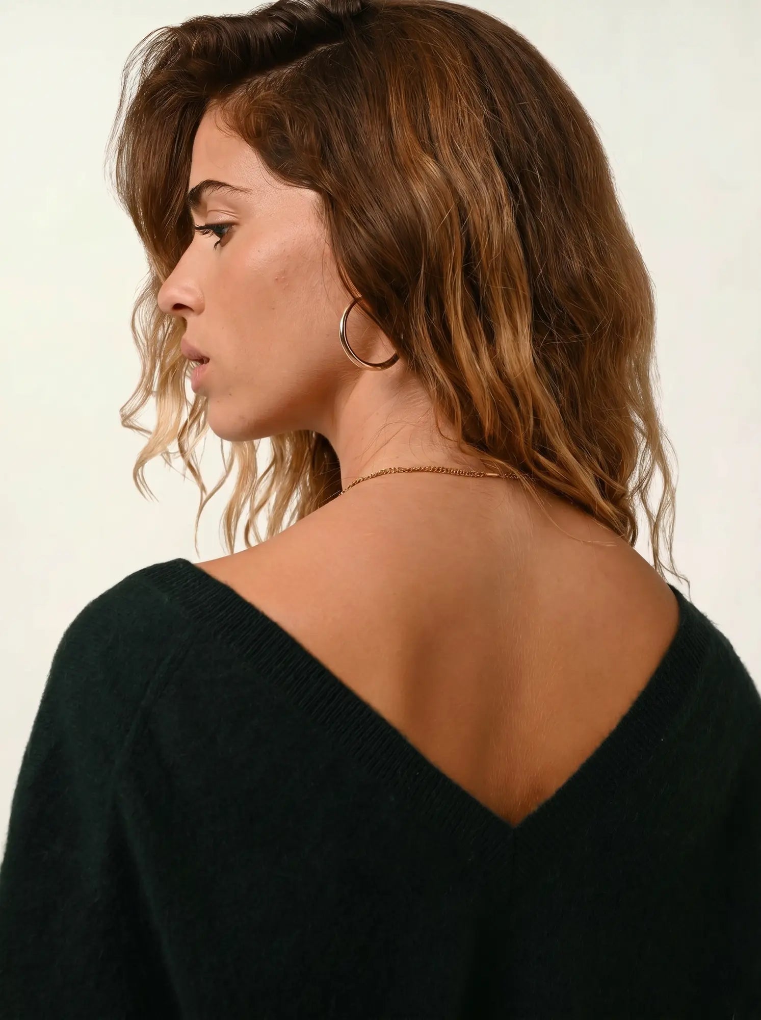 GIEGN Sweater V-Neck Front and Back Cypress