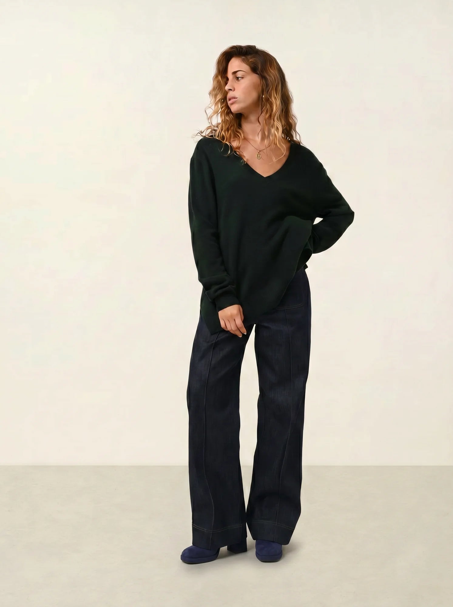 GIEGN Sweater V-Neck Front and Back Cypress