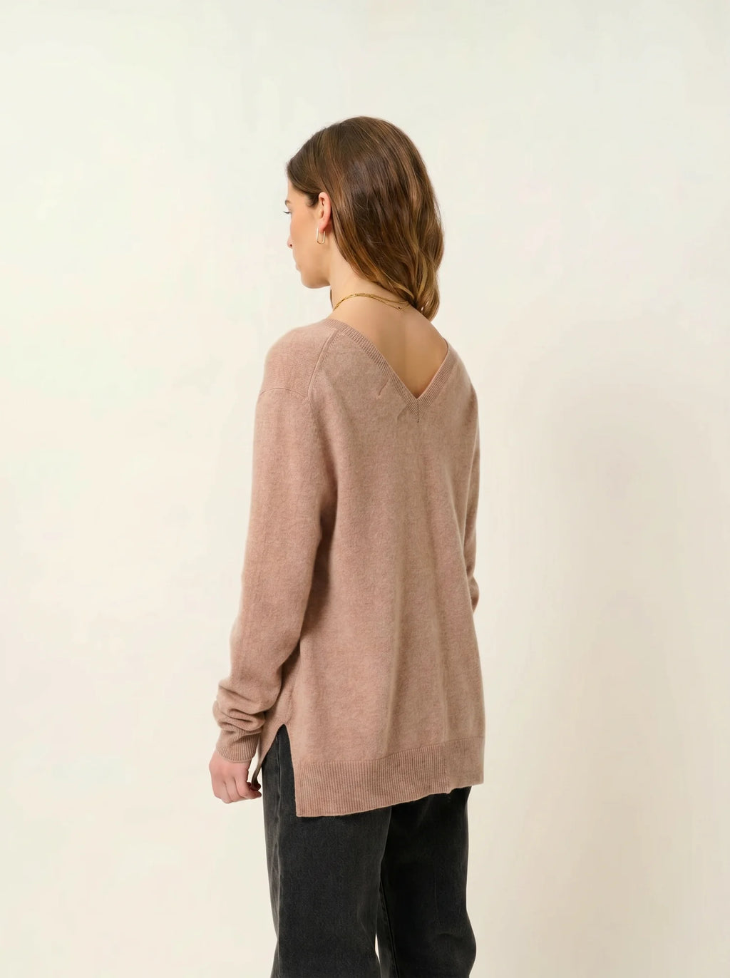 GIEGN Pullover V-Ausschnitt vorne und hinten Camel meliert