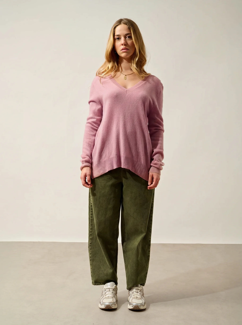 GIEGN Pullover V-Ausschnitt vorne und hinten Rosenholz