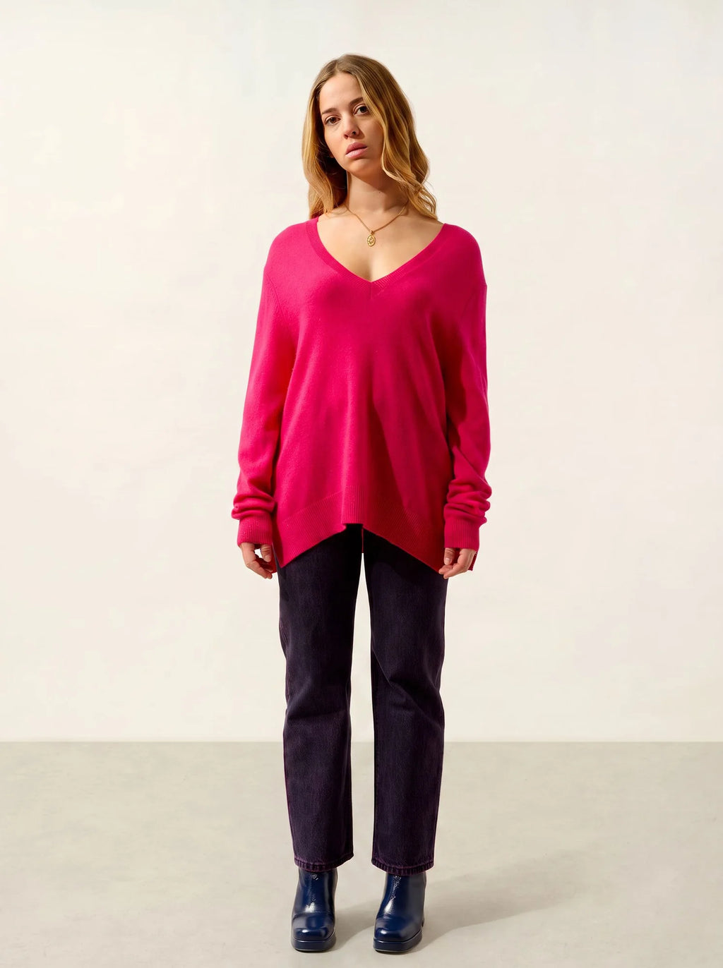 GIEGN Pullover V-Ausschnitt vorne und hinten Fuchsia