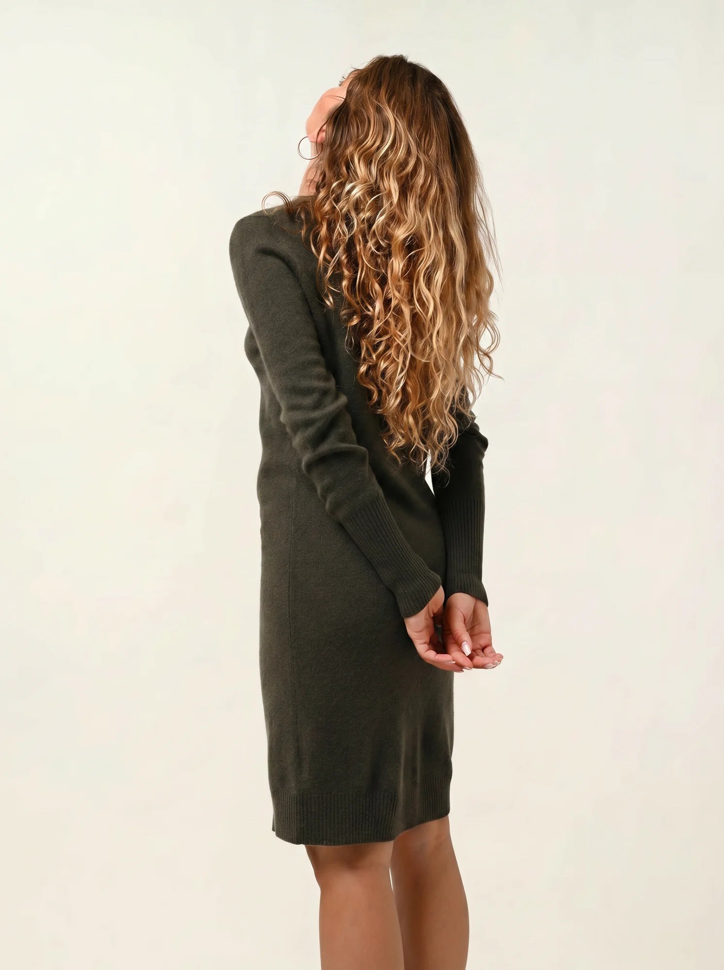 ARMET kleid rundhalsausschnitt khaki