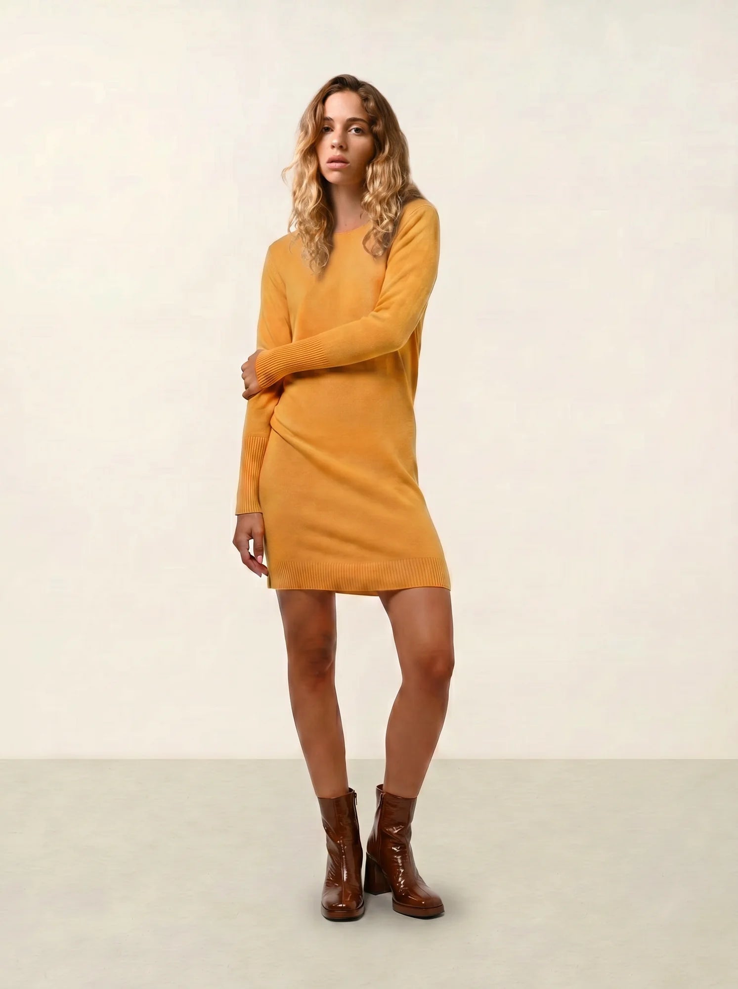 ARMET robe col rond curcuma