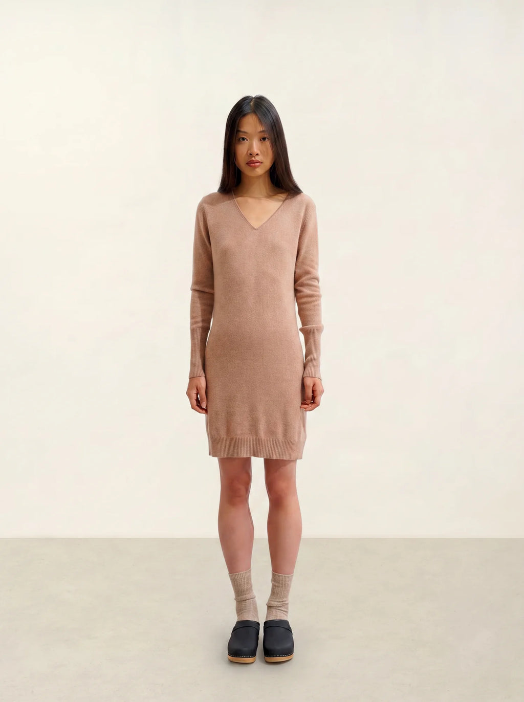 CAPELET kleid v-ausschnitt camel meliert