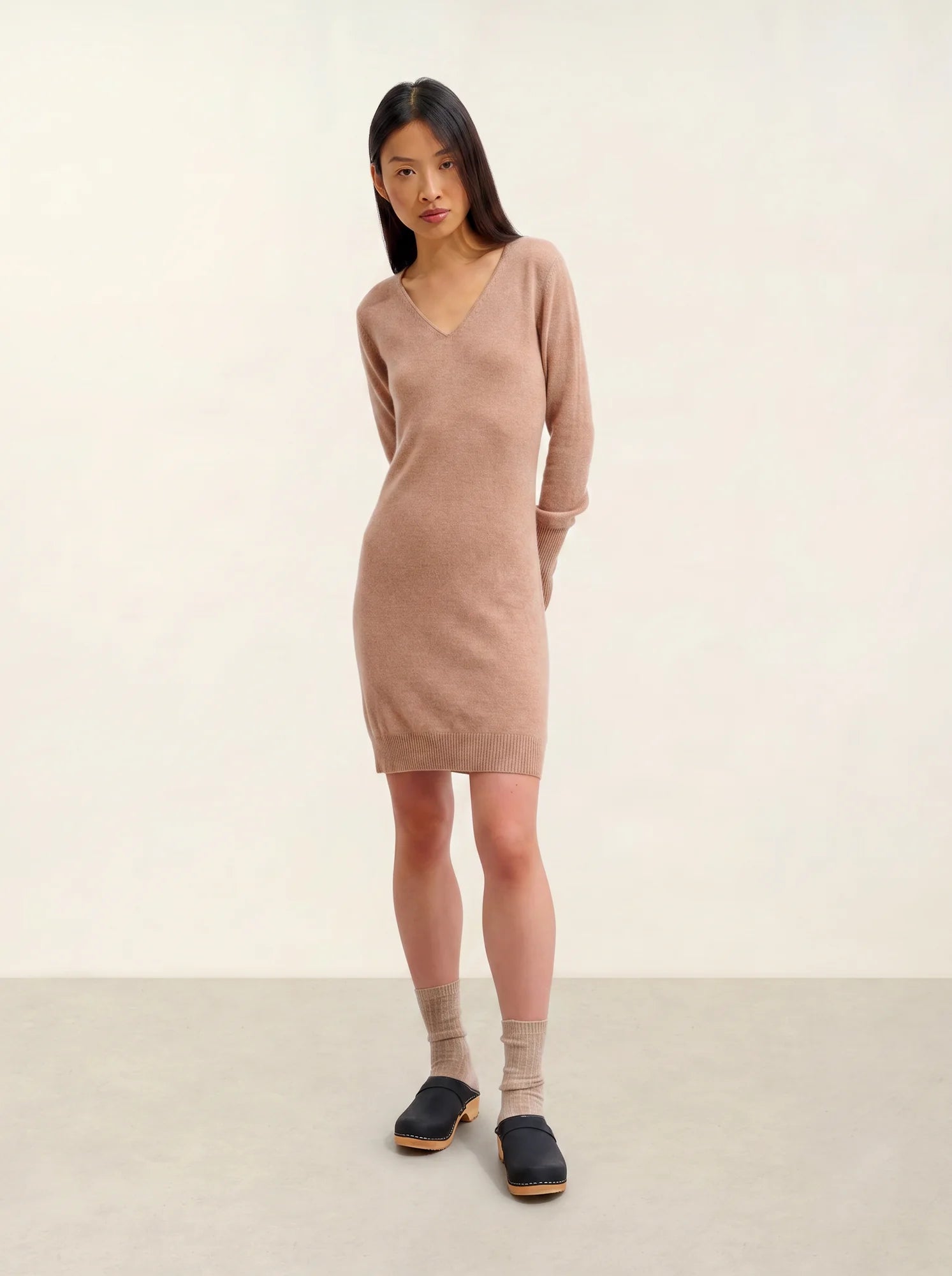CAPELET kleid v-ausschnitt camel meliert