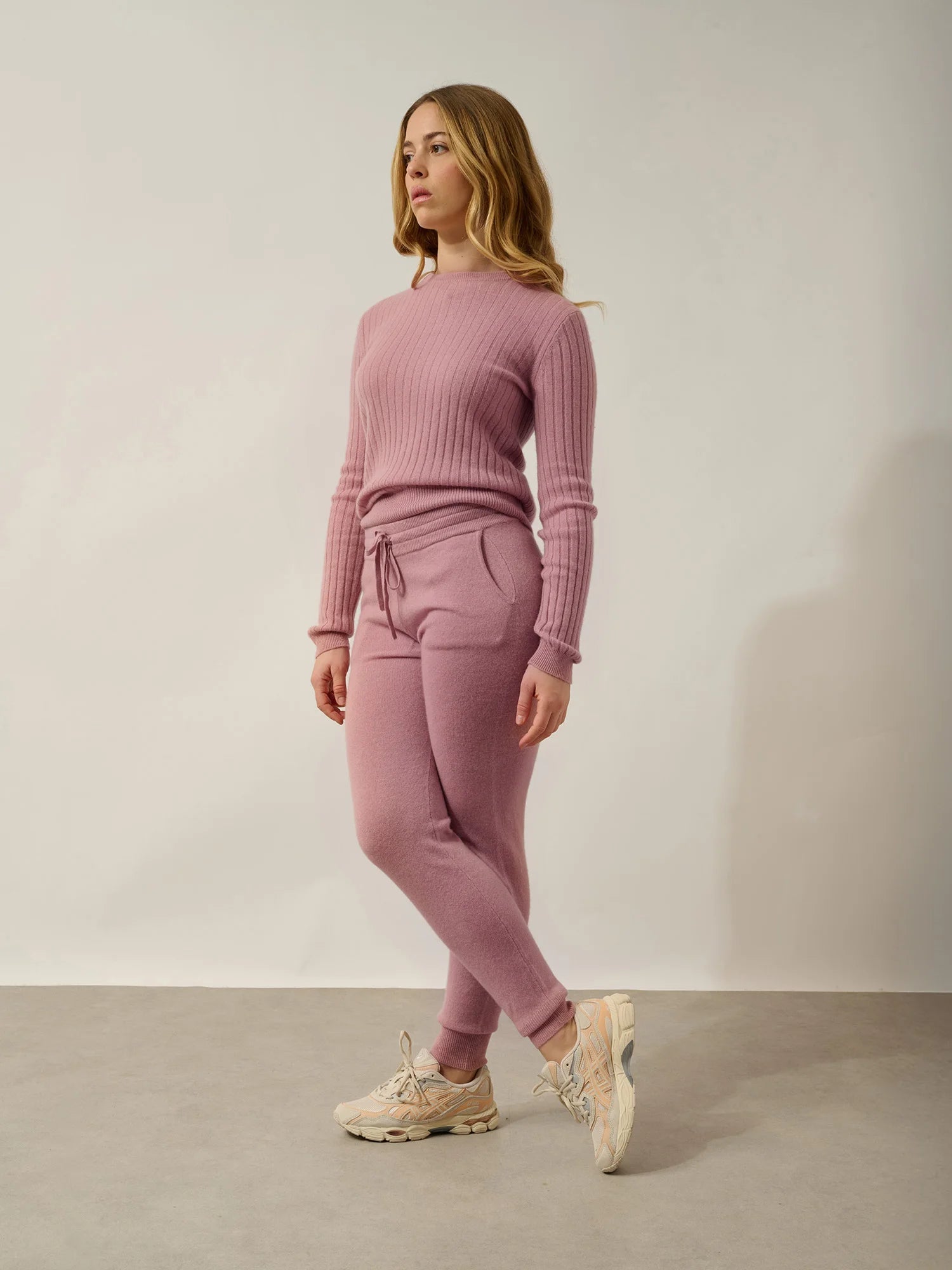 FERRAND Jogginghose Rosenholz