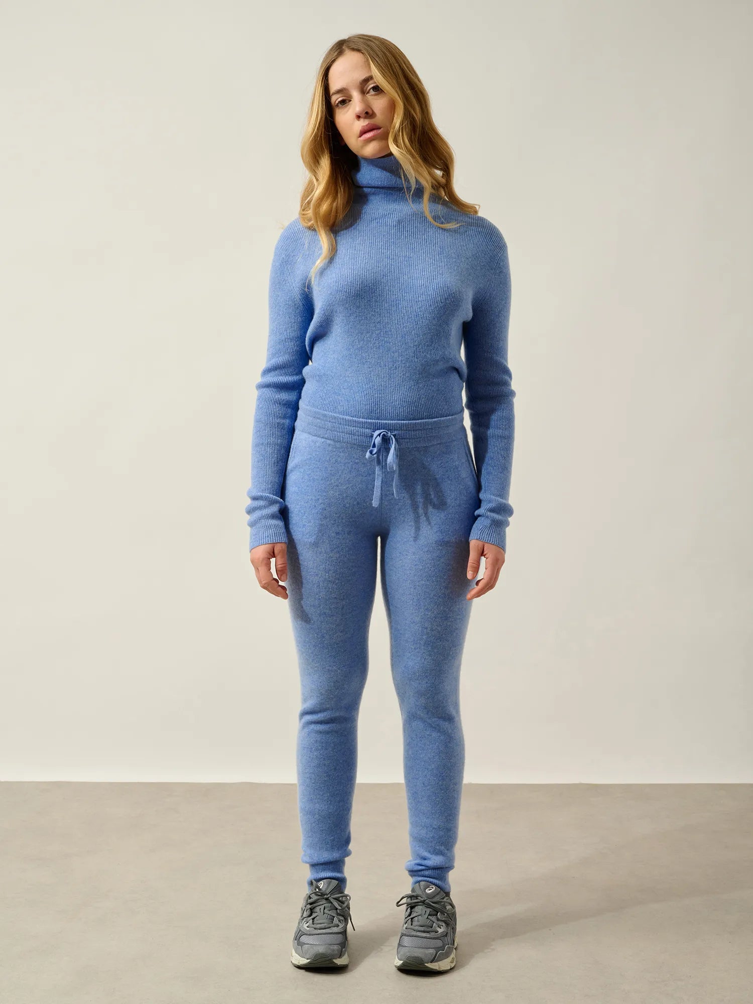 FERRAND Joggers Sky