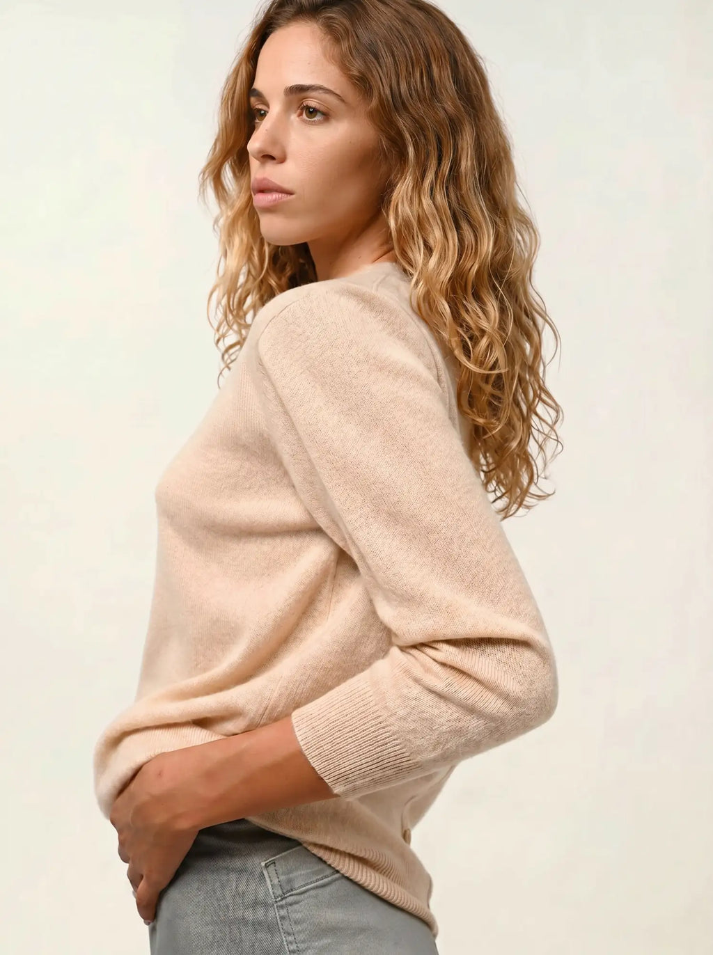 ESTARIS Sweater Crew Neck Buttoned Back Sand