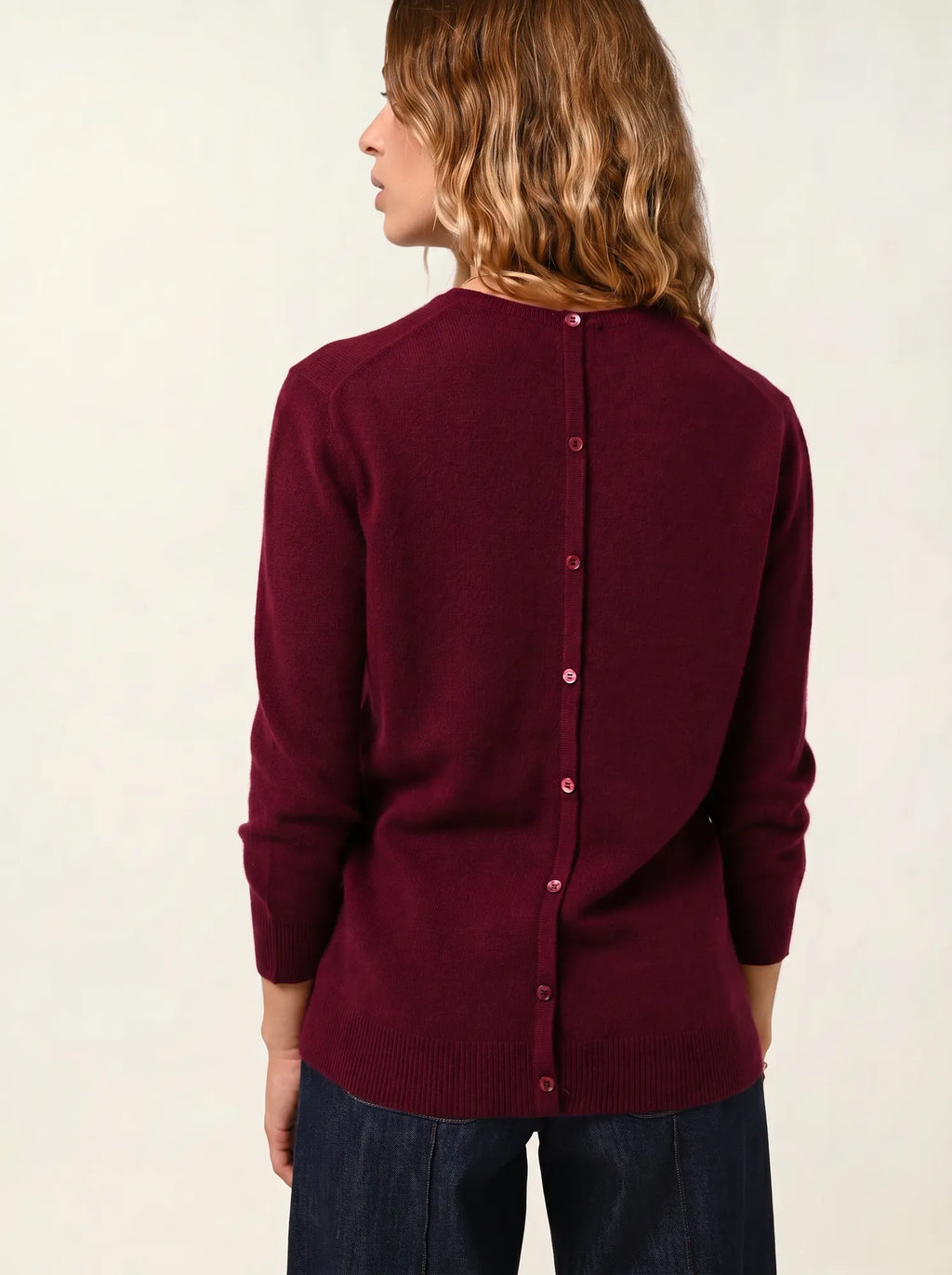 ESTARIS Sweater Crew Neck Buttoned Back Burgundy