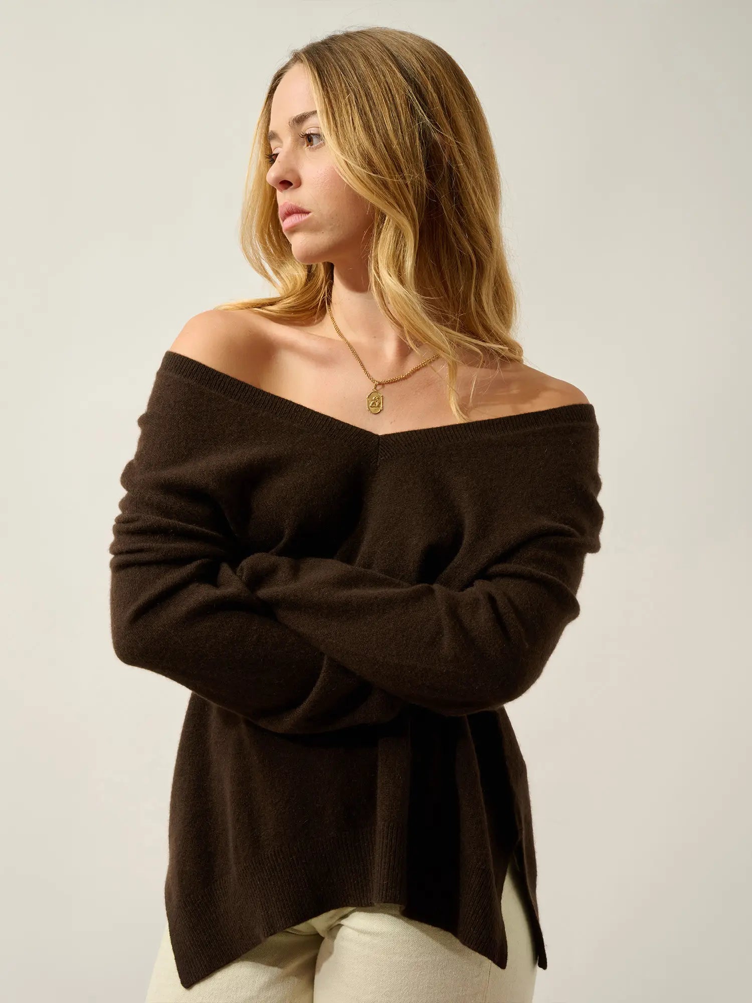 GIEGN pullover v-ausschnitt vorne und hinten schoko