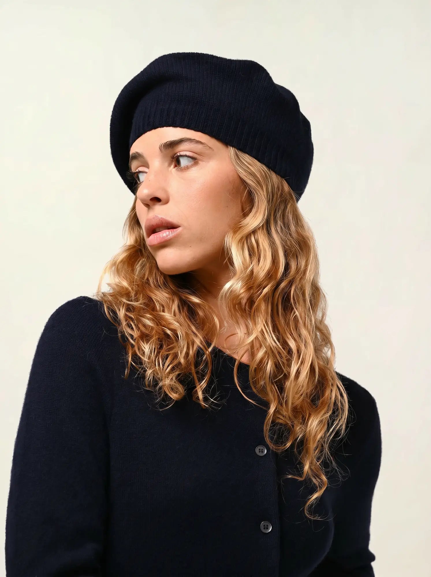 LIWI beret 4 ply navy
