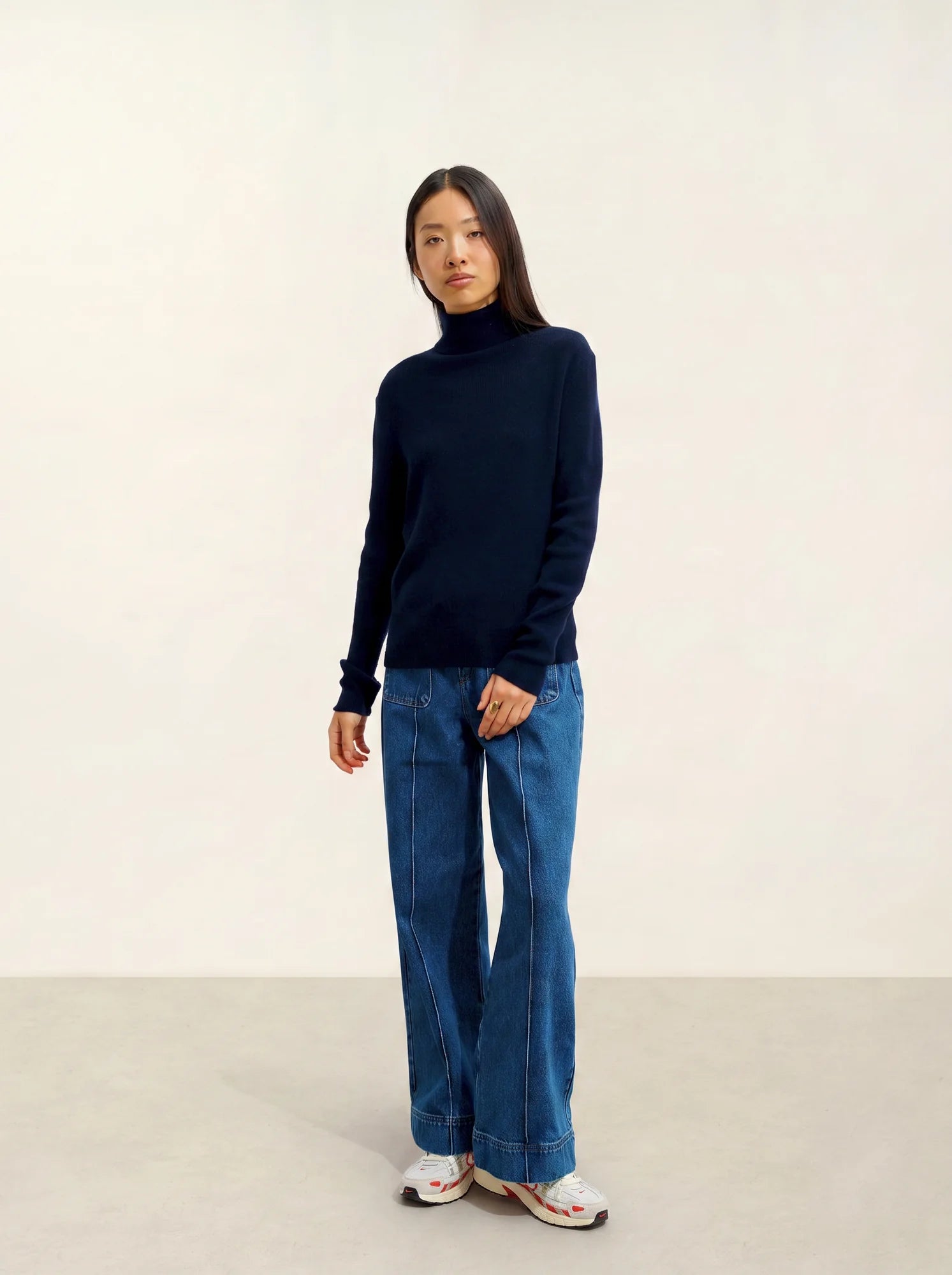 SUZIE pull col roulé bleu marine